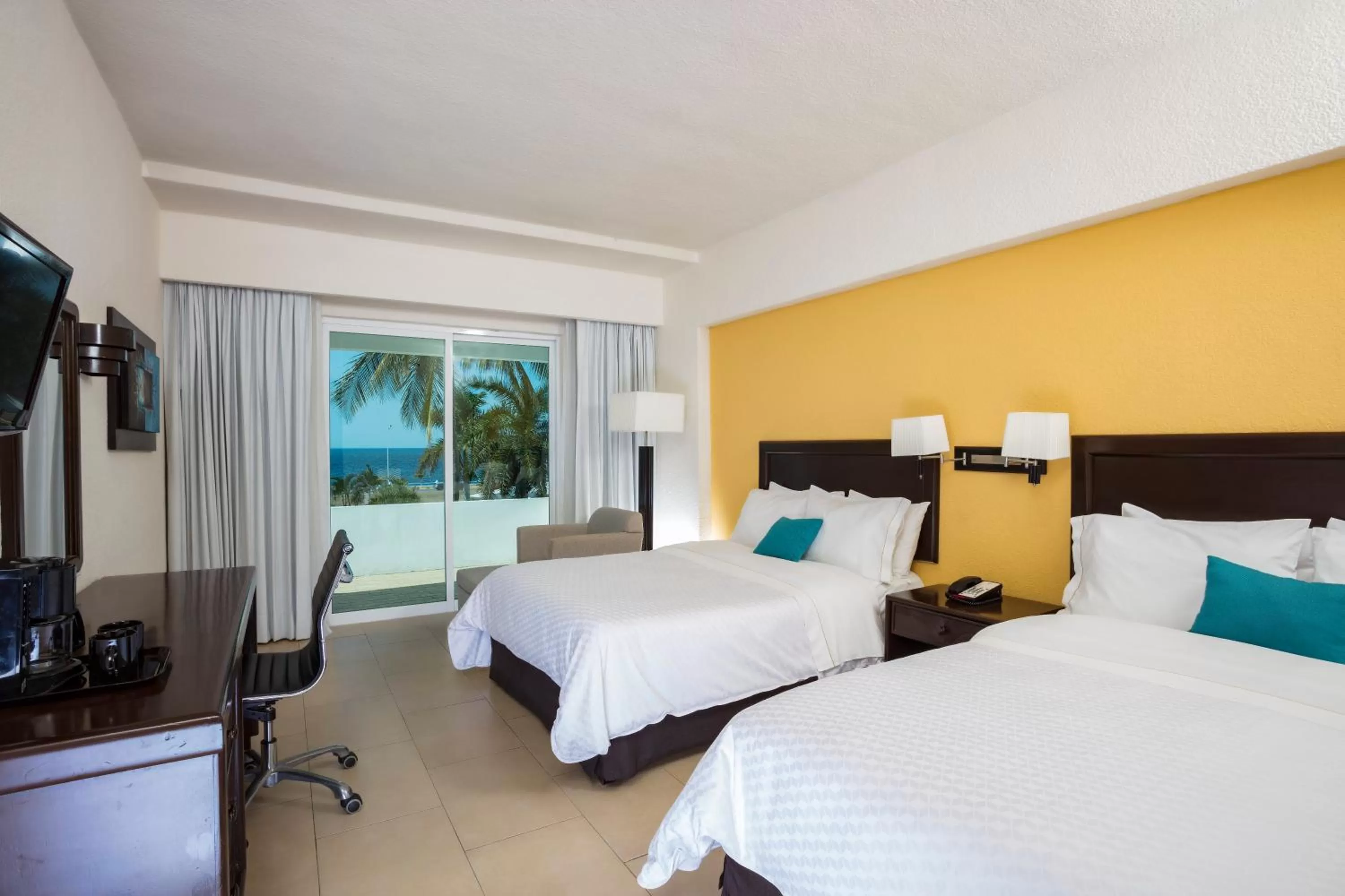 Superior Double Room with Ocean View in Hotel Katuxlan
