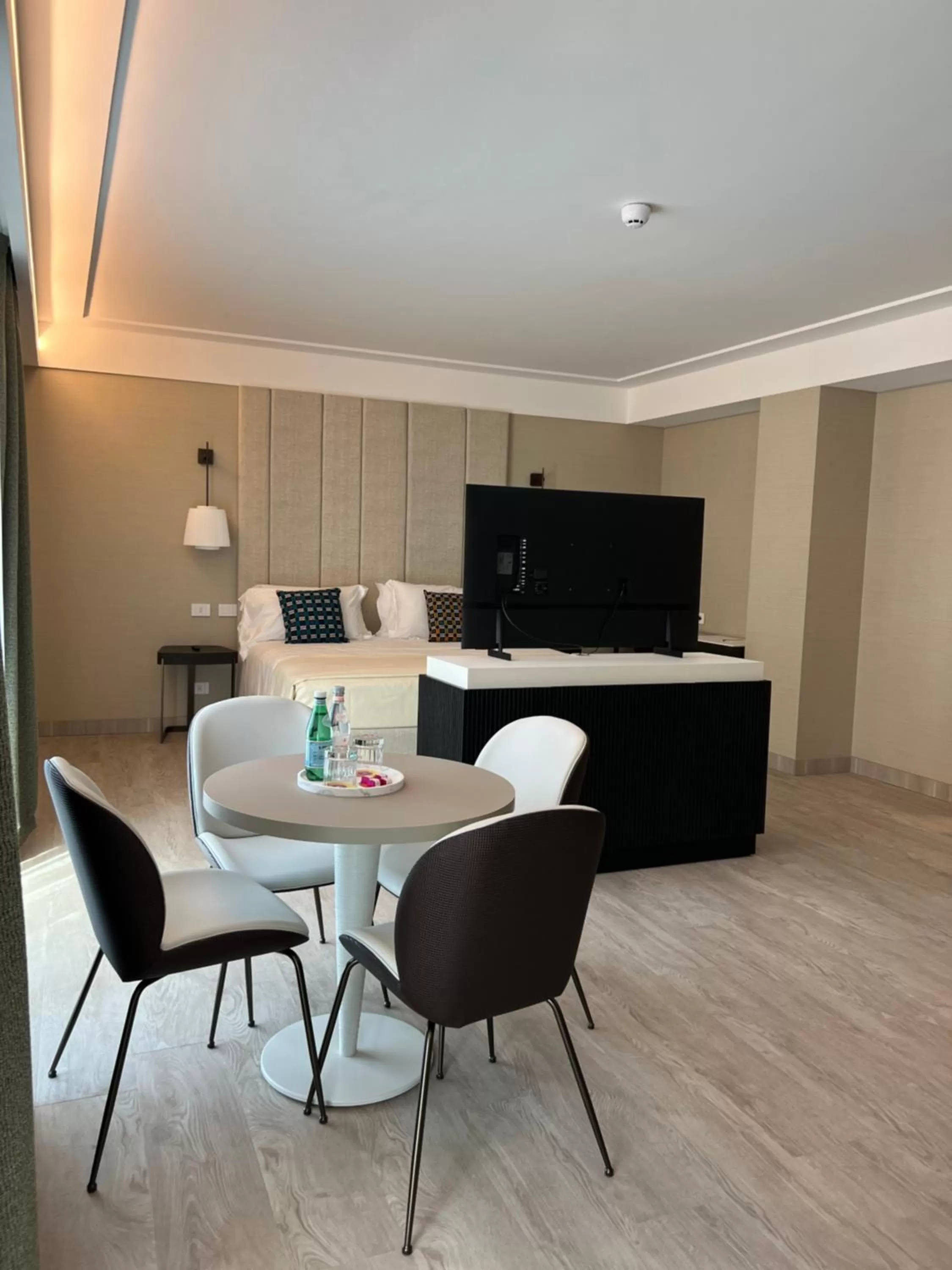 Seating area in Ceccarini 9 home suite home