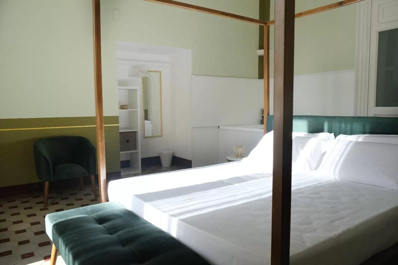 Bed in Toscano Palace Luxury Rooms Catania