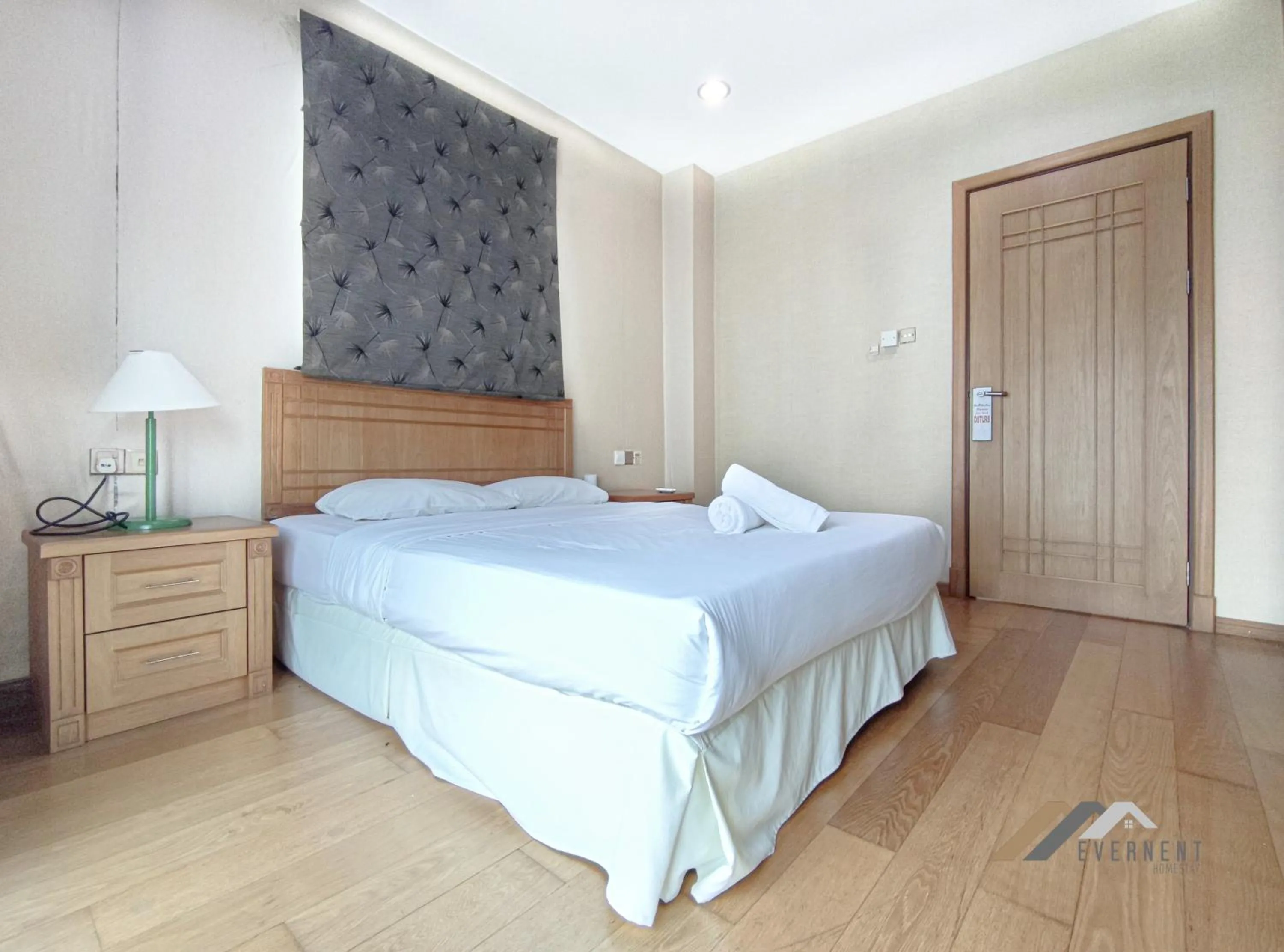 Bedroom, Bed in Mciti Suites by Evernent