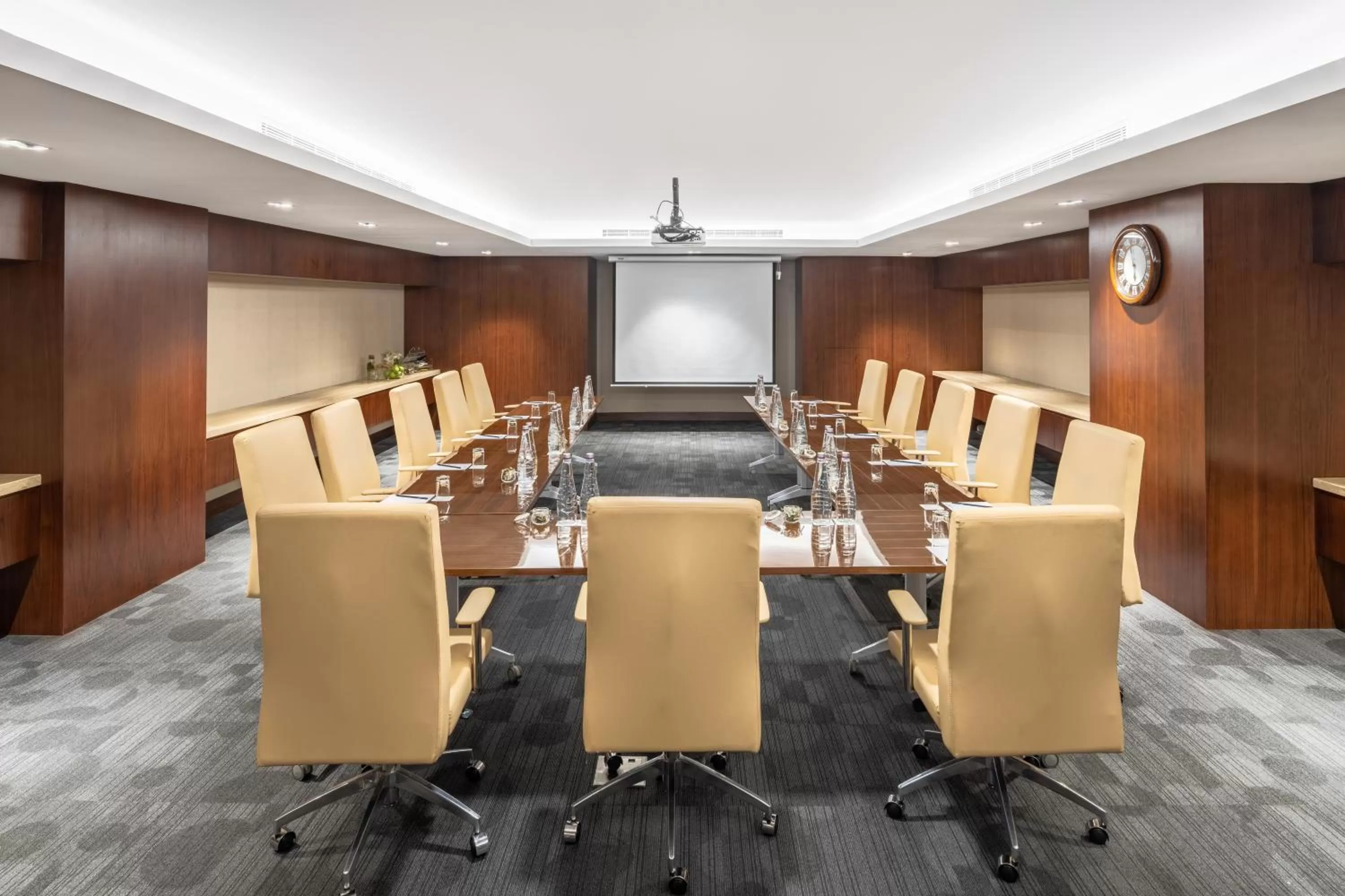 Meeting/conference room in Radisson Blu Hotel, Jeddah Al Salam