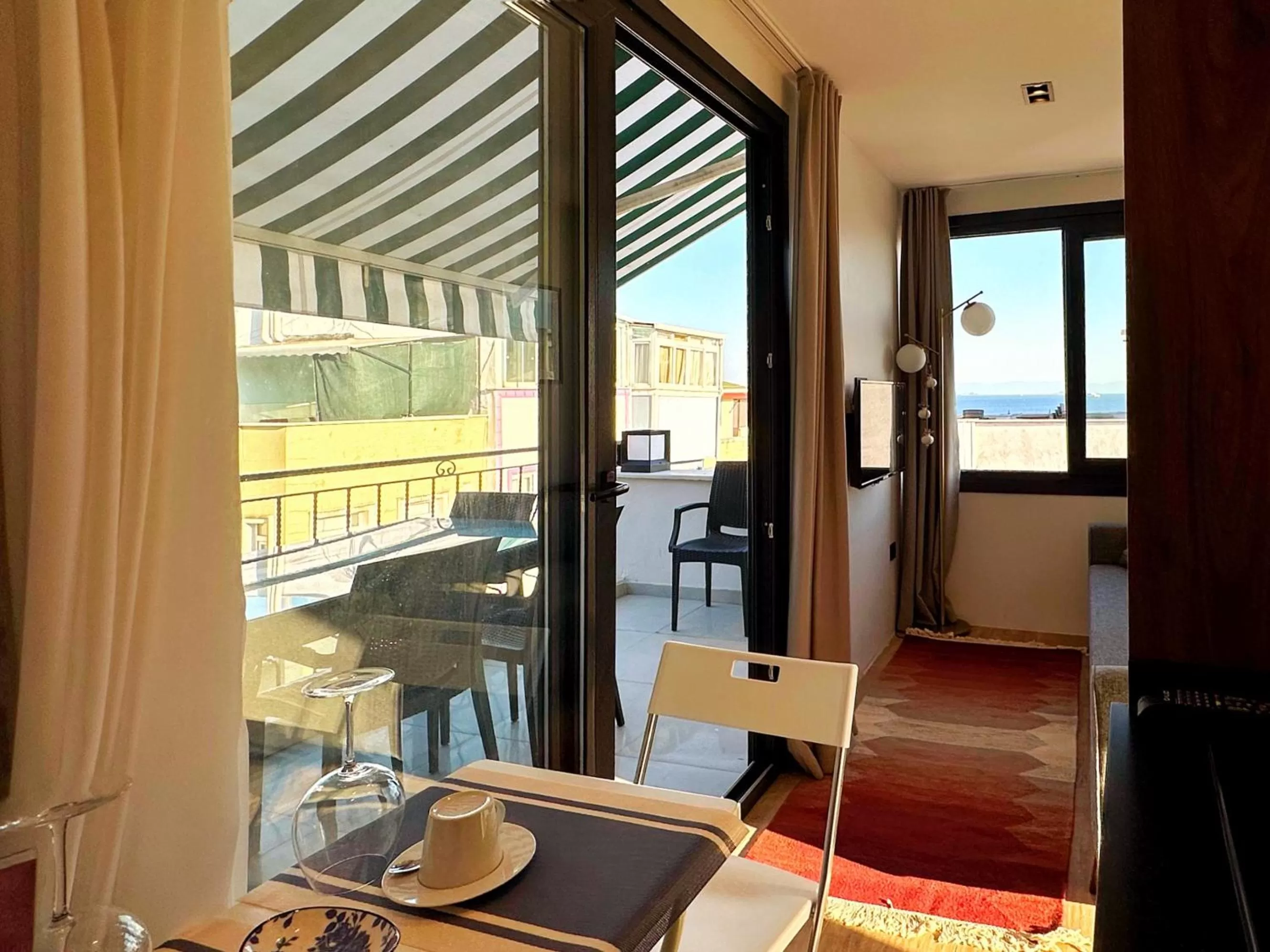 Living room in Sultan Pier Hotel