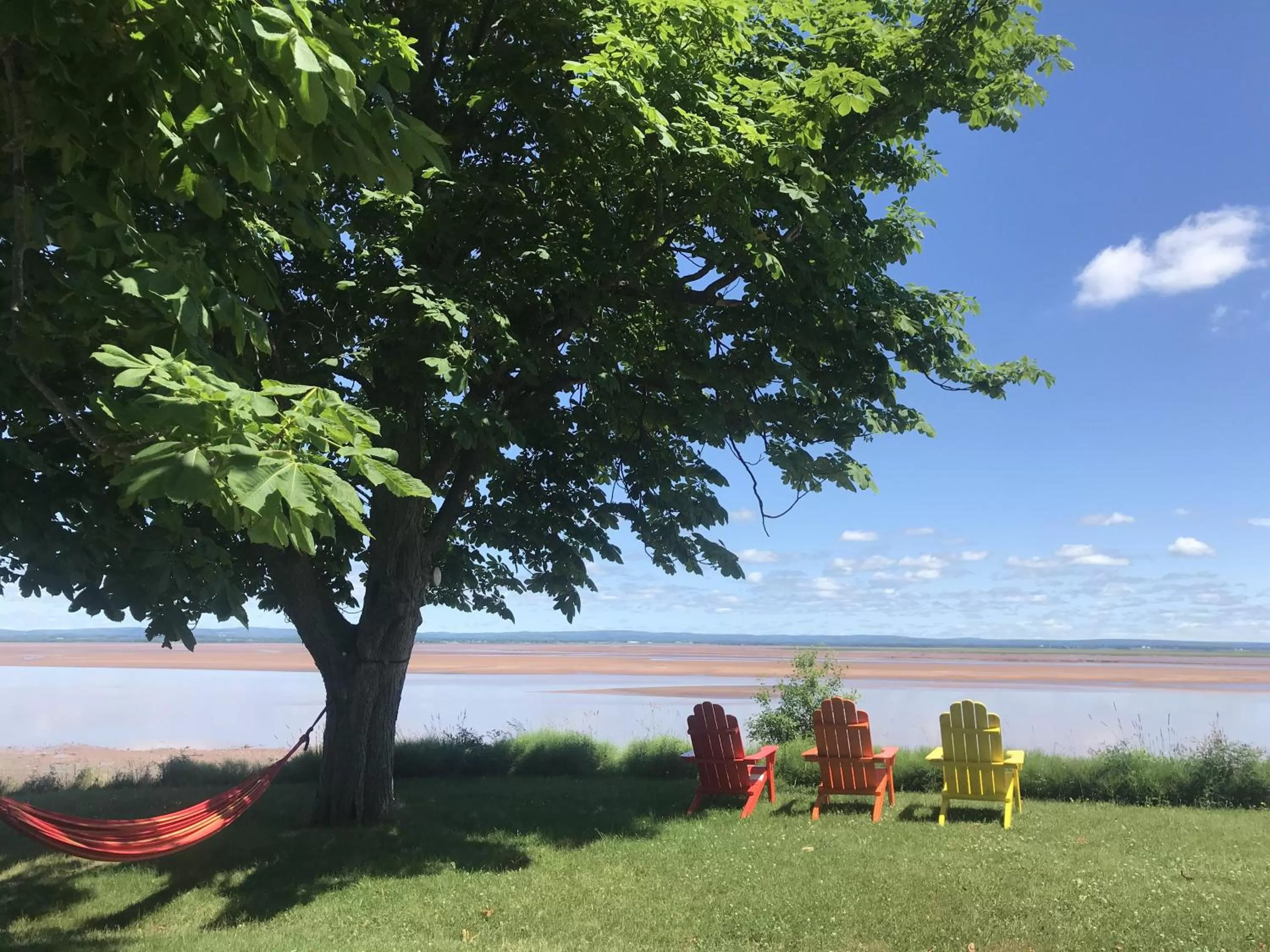 Property building in Cresthaven By the Sea