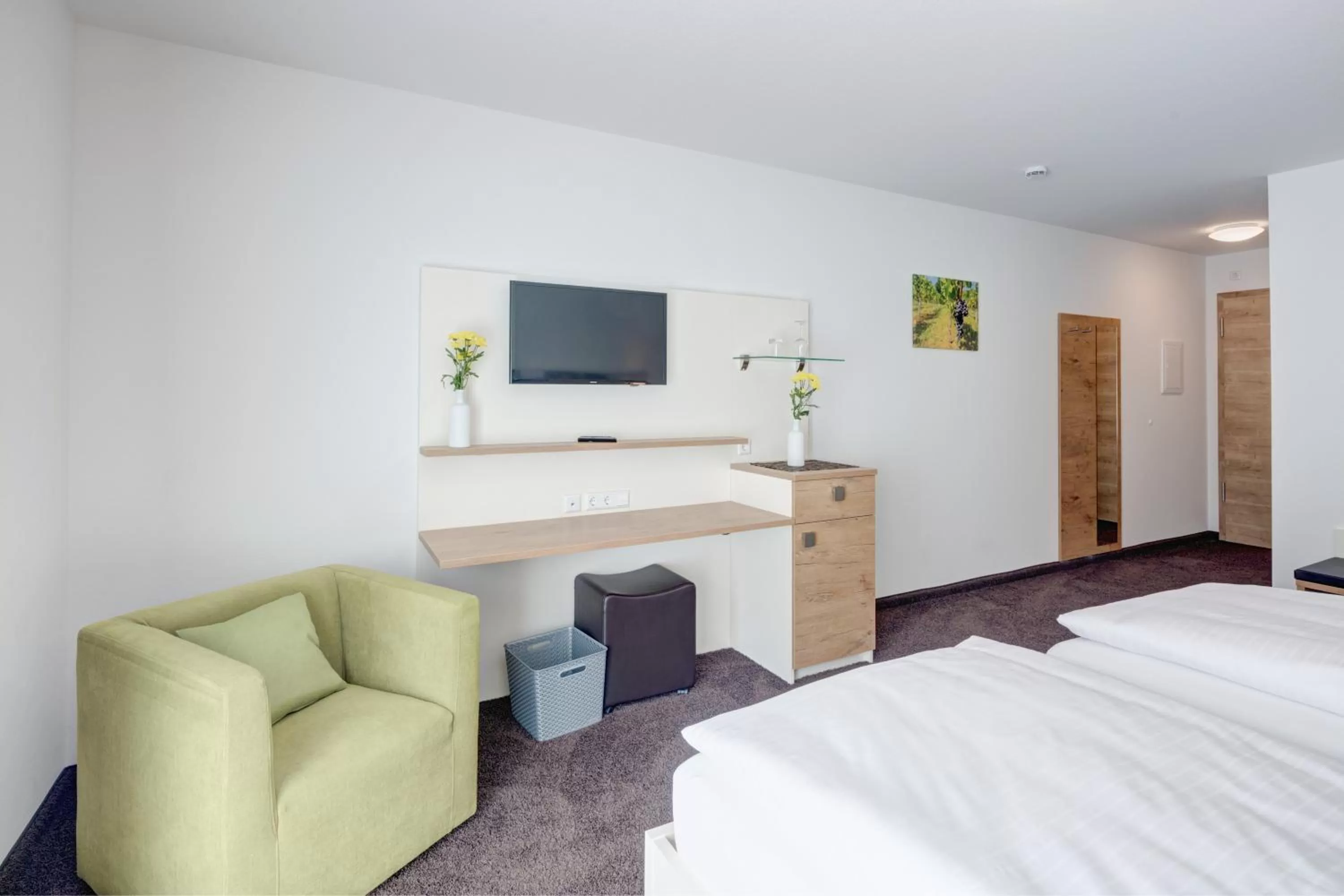 Photo of the whole room, Bed in Vinotel Heinz J. Schwab