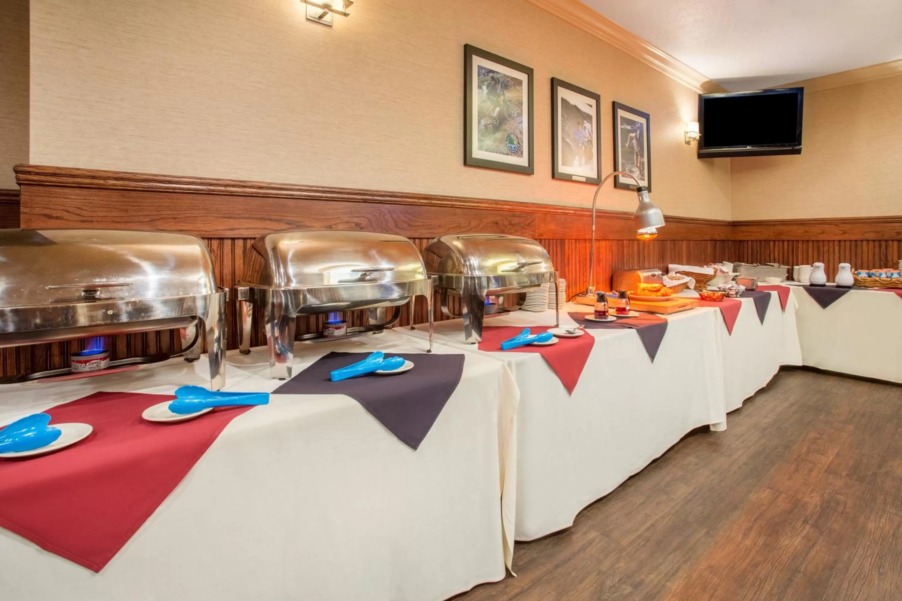 Breakfast in Holiday Inn Auburn by IHG