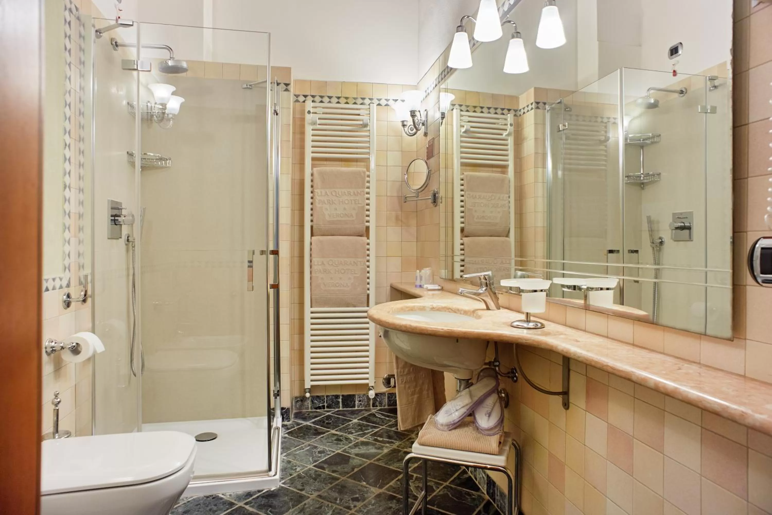 Shower in Villa Quaranta Tommasi Wine Hotel & SPA