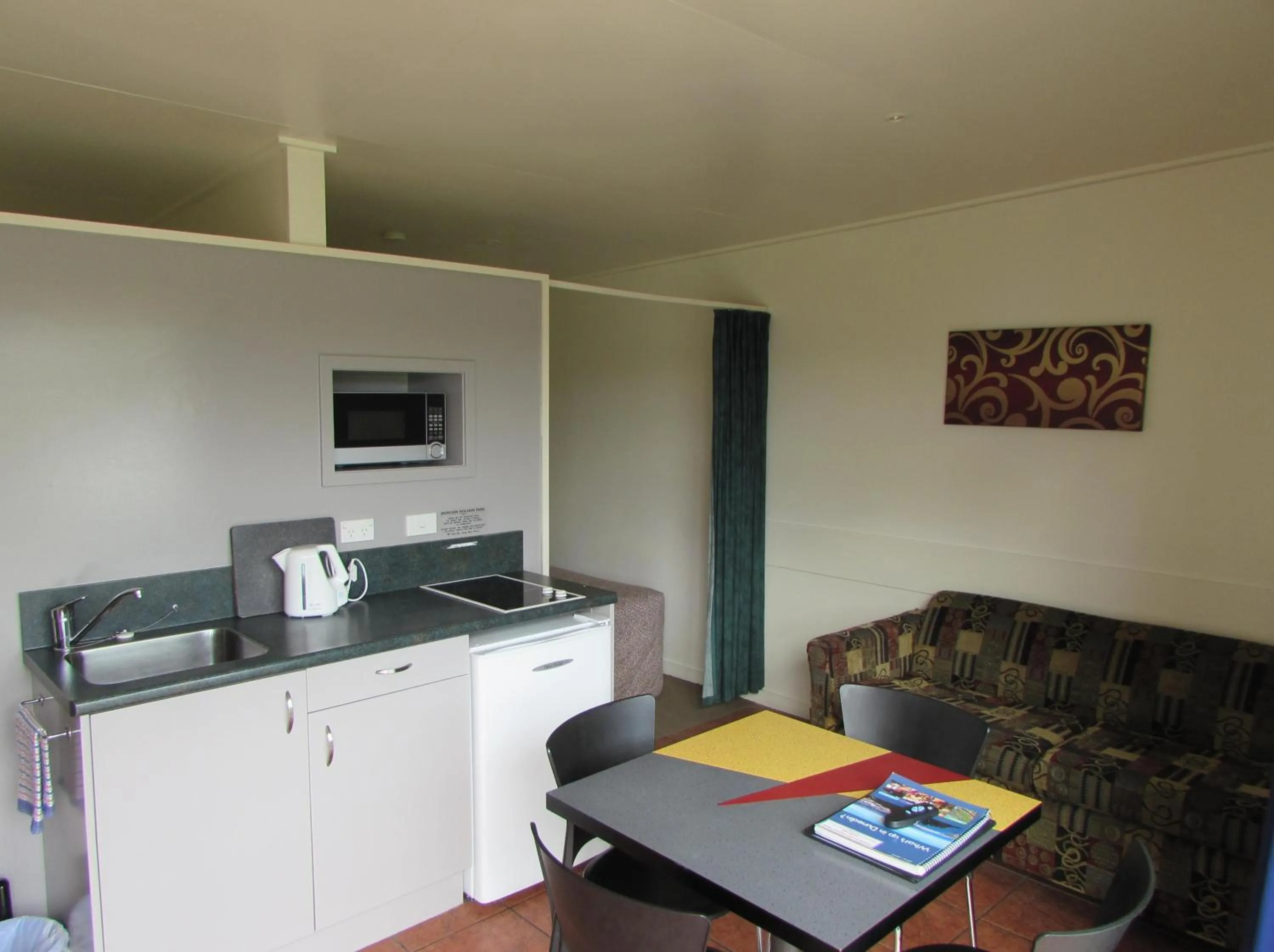 Kitchen or kitchenette in Dunedin Holiday Park