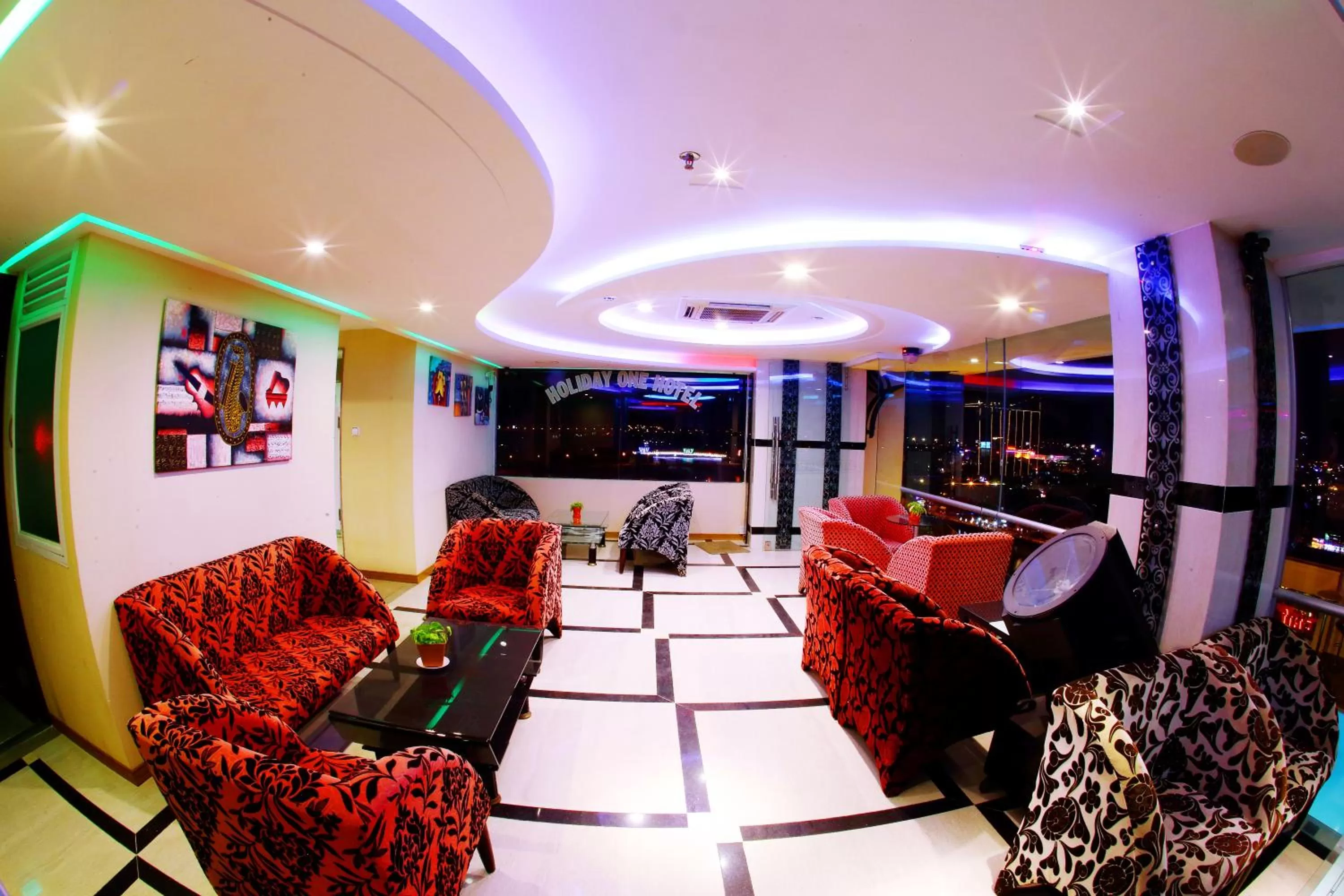 Lounge or bar in Holiday One Can Tho Hotel