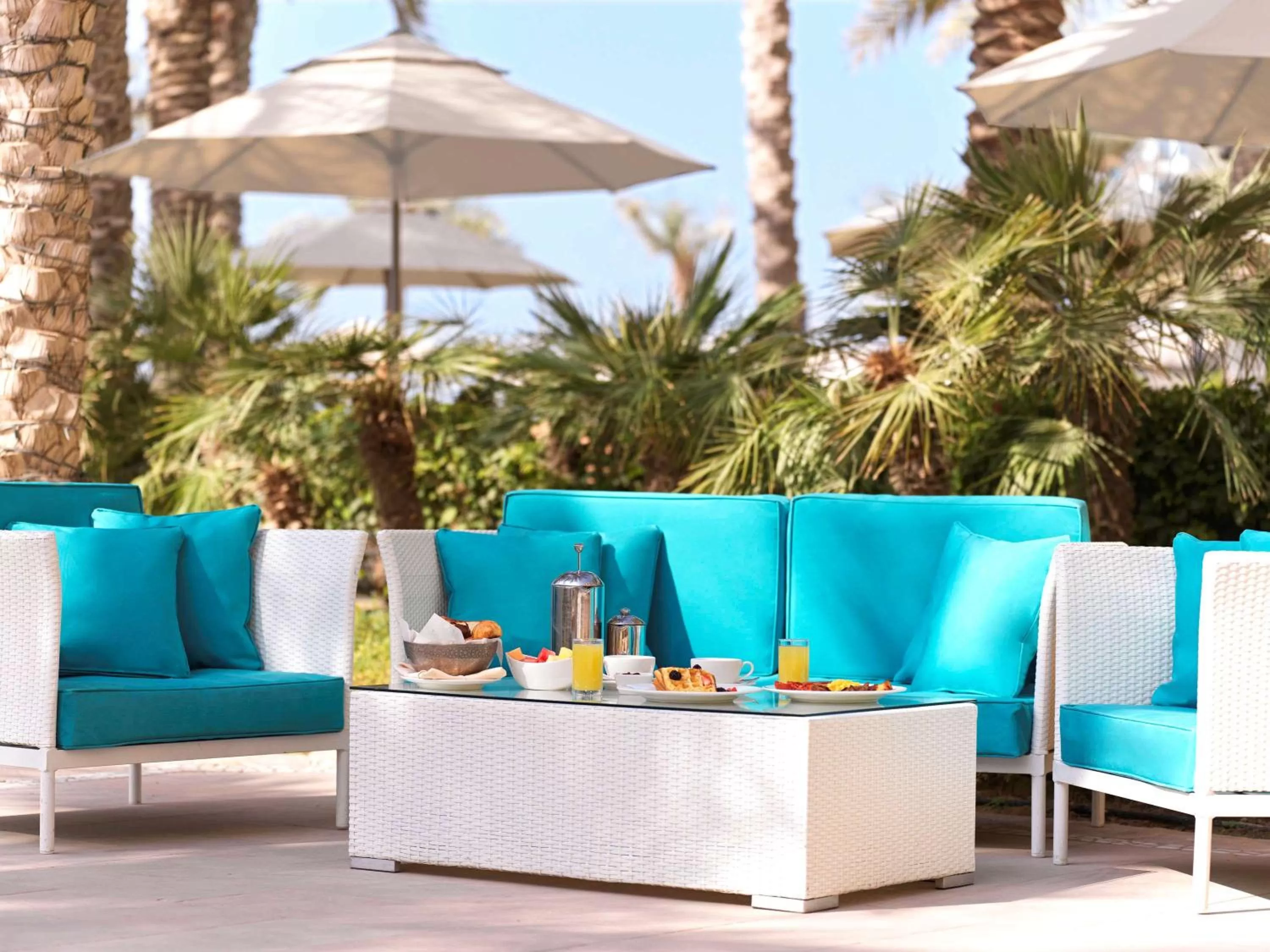 Property building in Fairmont The Palm