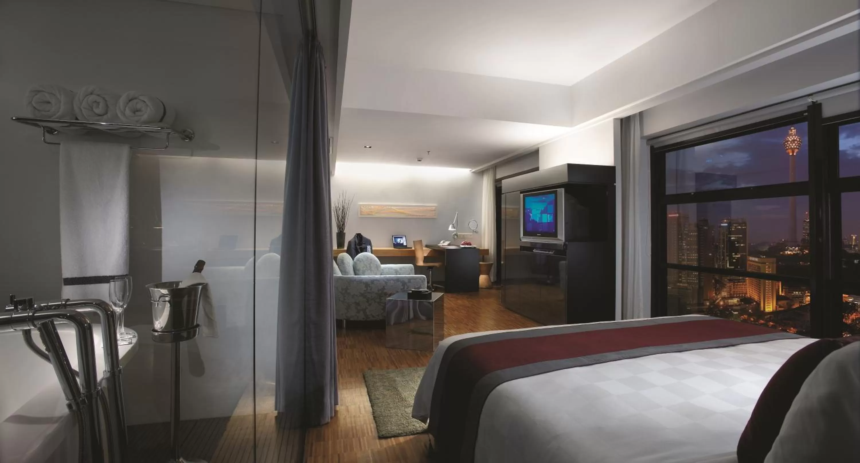 Photo of the whole room, Bed in Hotel Maya Kuala Lumpur City Centre