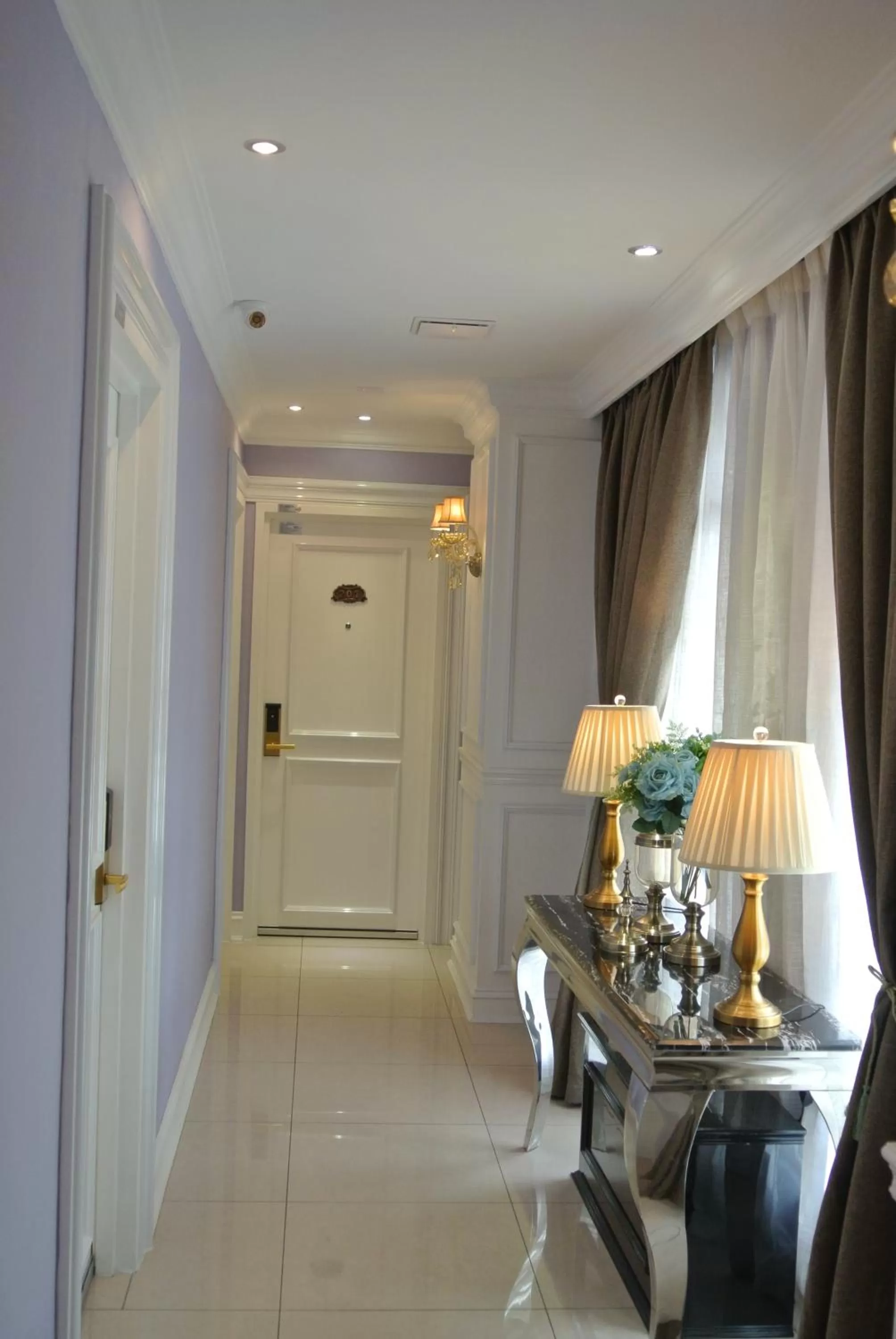 1 Day Car Hotel Station 18