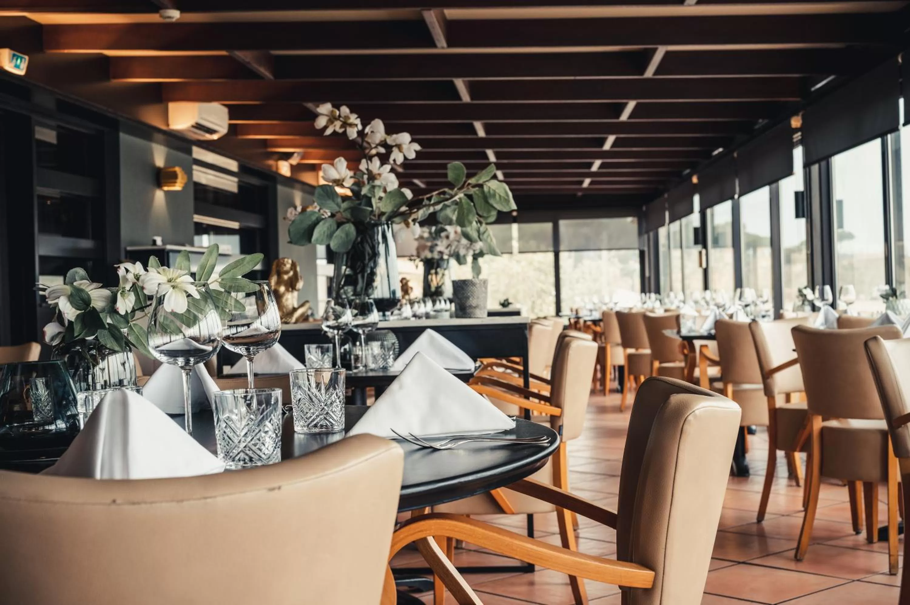 Restaurant/places to eat in Van der Valk Hotel Saint-Aygulf