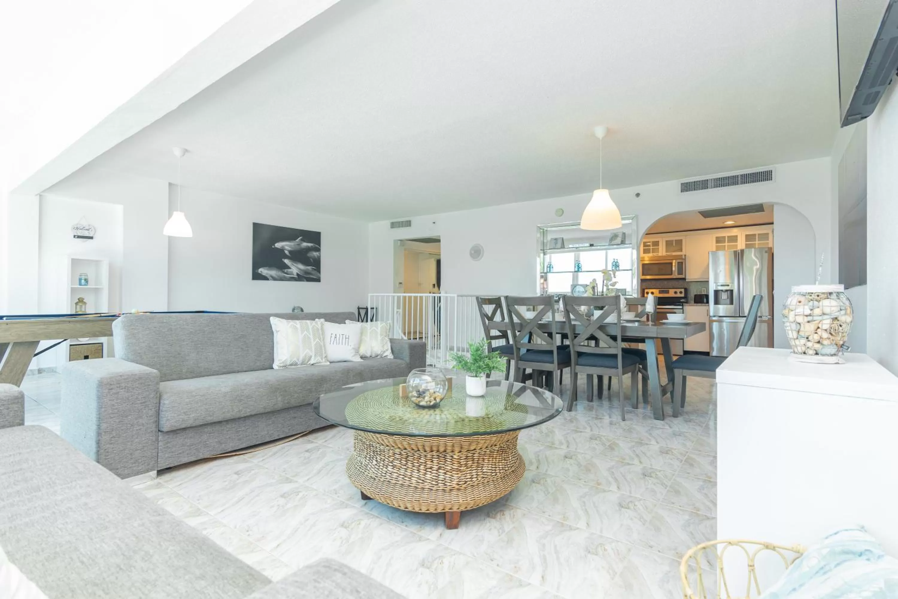 TV and multimedia, Seating Area in Girasole Rentals