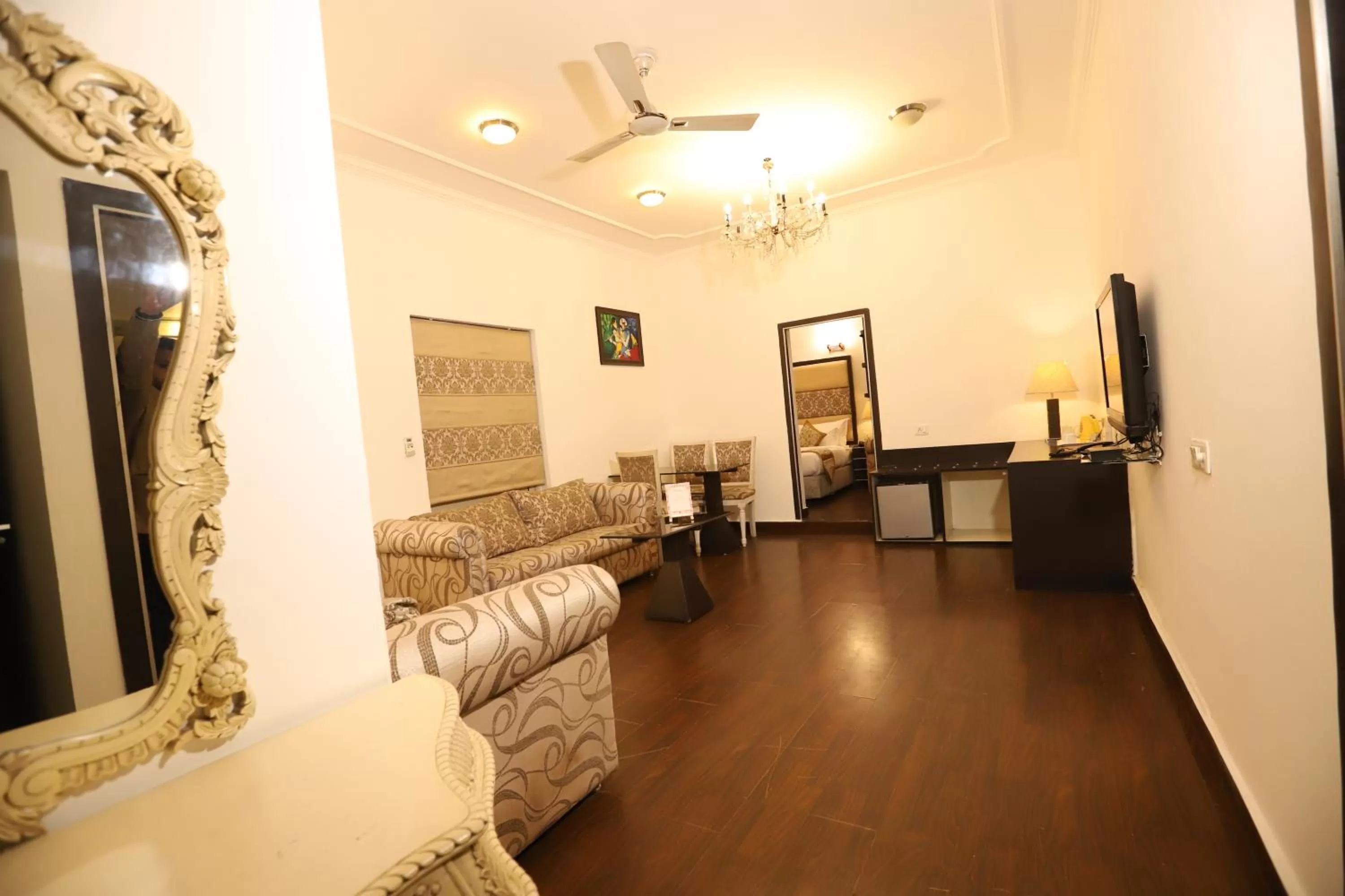 Seating area in Hotel Capitol Hills - Greater Kailash Delhi