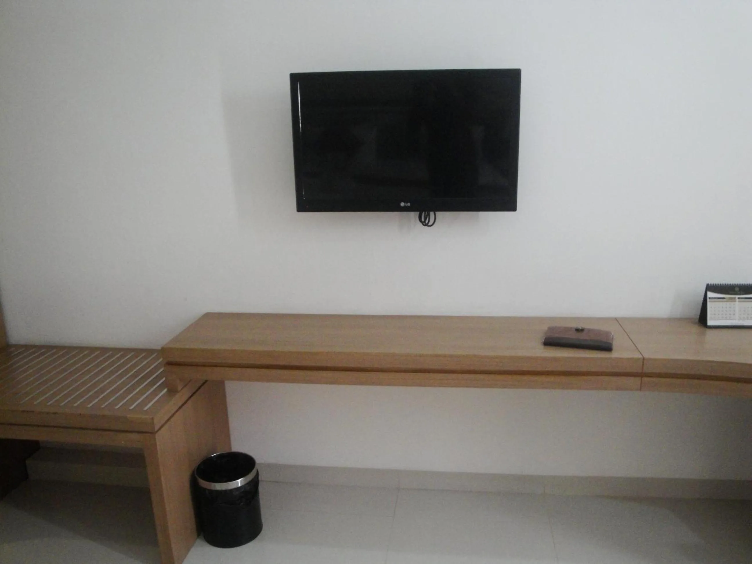 TV and multimedia in Hotel on The Rock