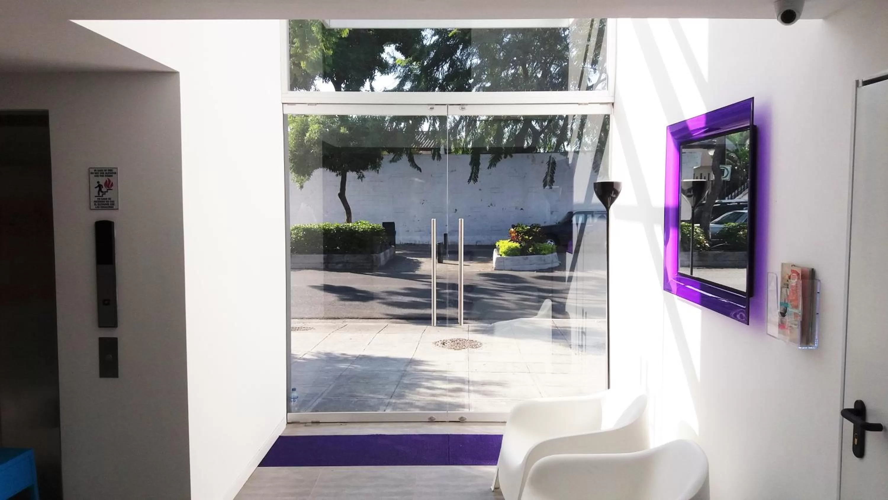 Facade/entrance in YU! Smarthotels