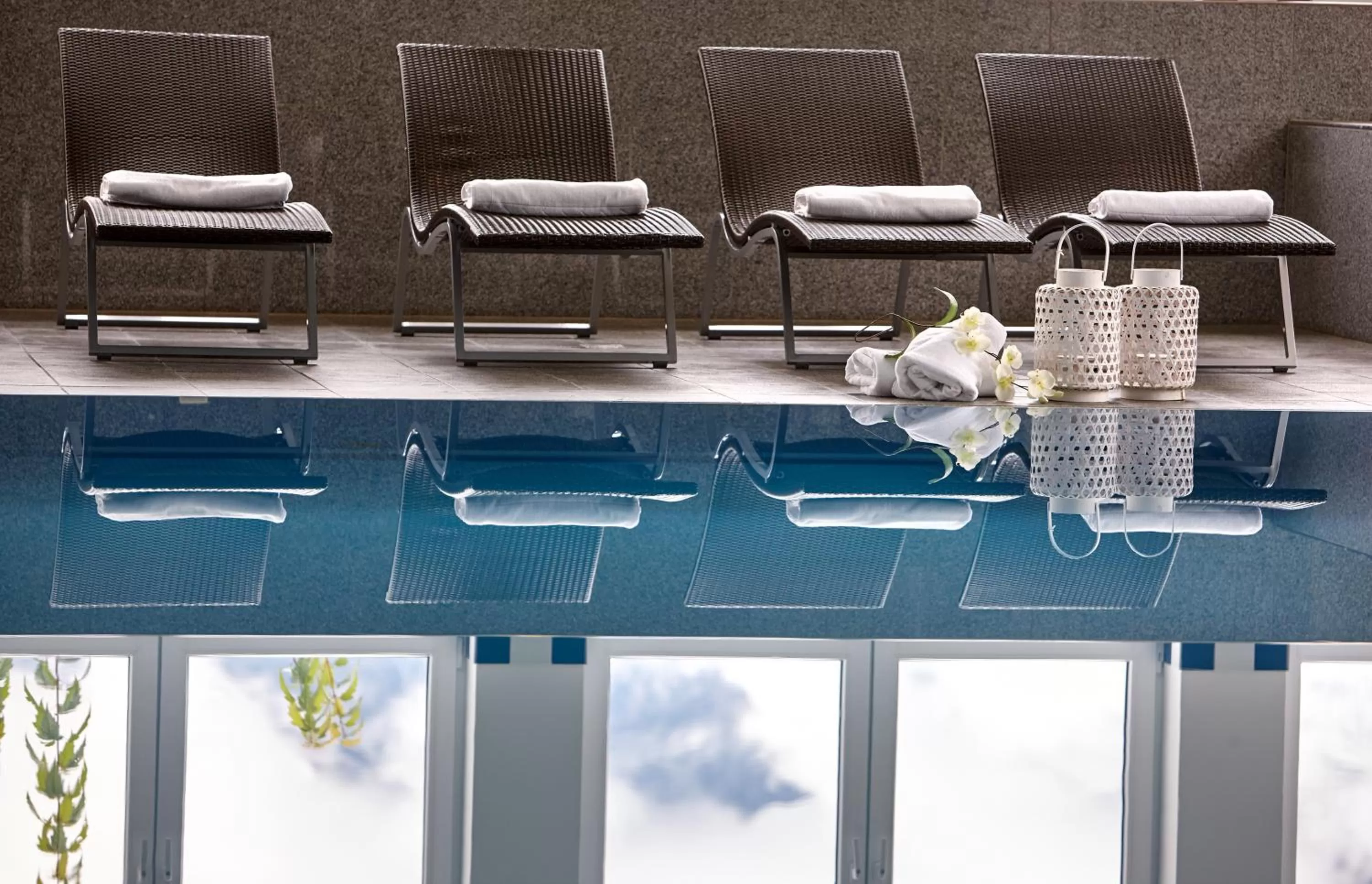 Swimming pool in Hotel Arzlerhof