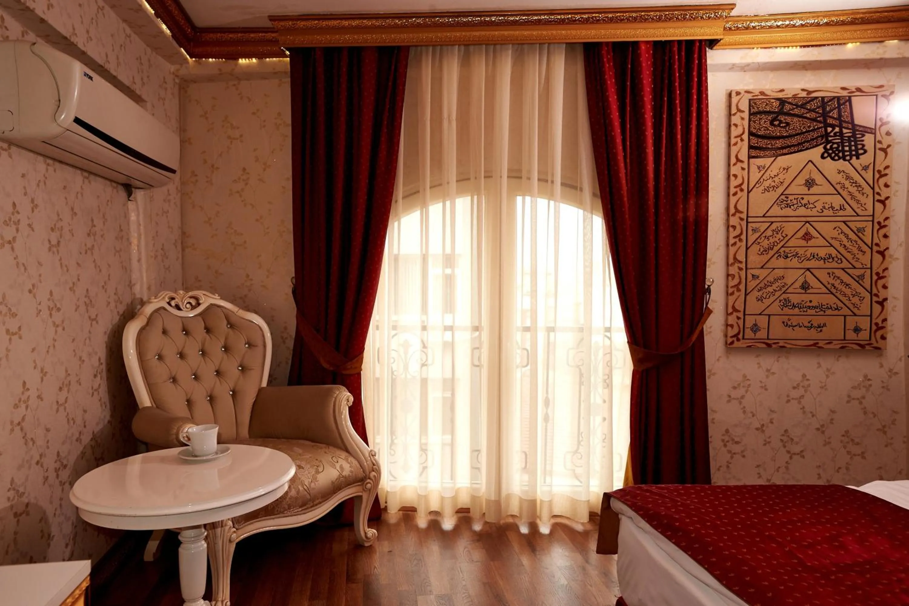 Seating area, Bed in Marmara Deluxe Hotel