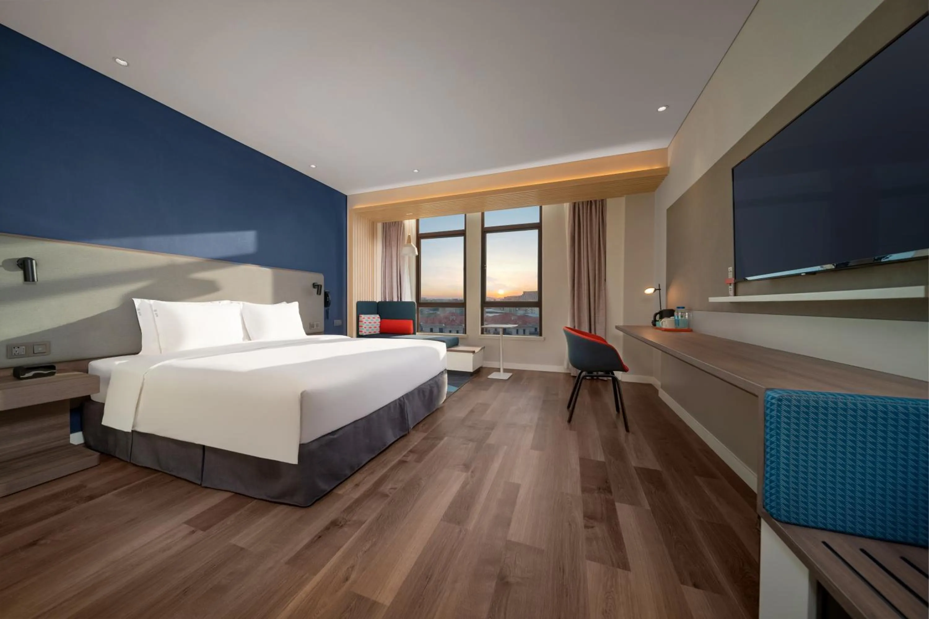 Photo of the whole room, Bed in Holiday Inn Express Jinjiang Anhai by IHG