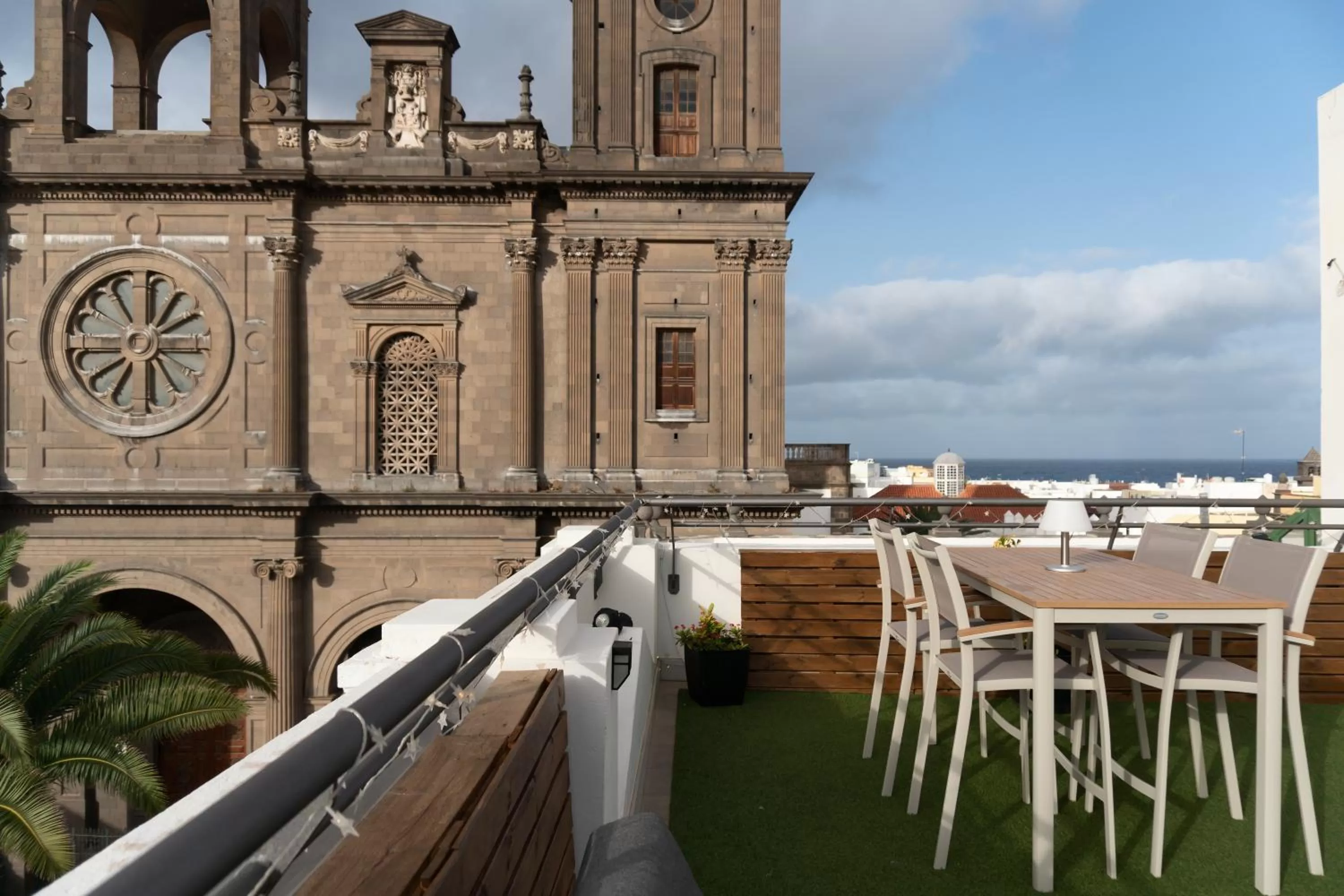 Balcony/Terrace in Santa Ana Suite & Rooms