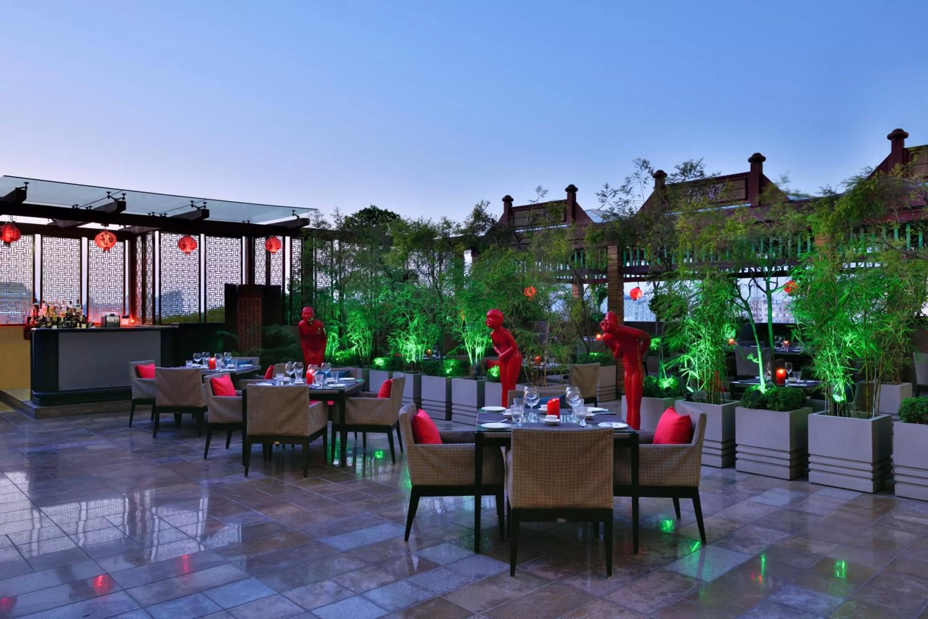 Restaurant/places to eat in Radisson Blu Hotel, Indore
