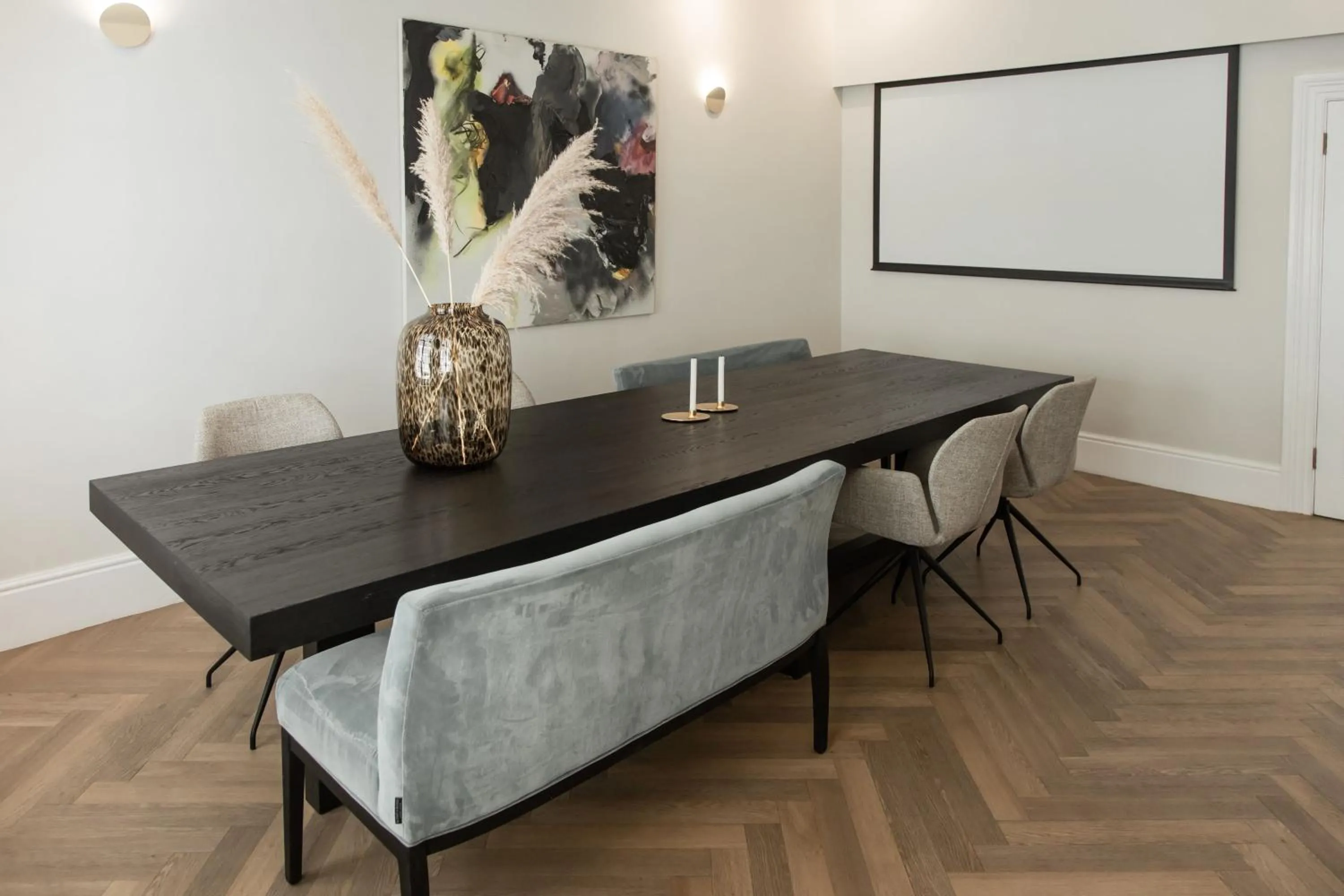 Communal lounge/ TV room in NOAH House