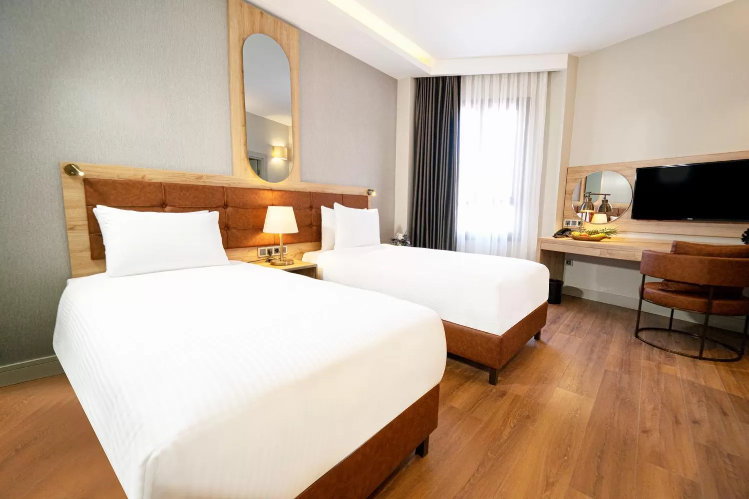 Photo of the whole room, Bed in Grand Sirkeci Hotel