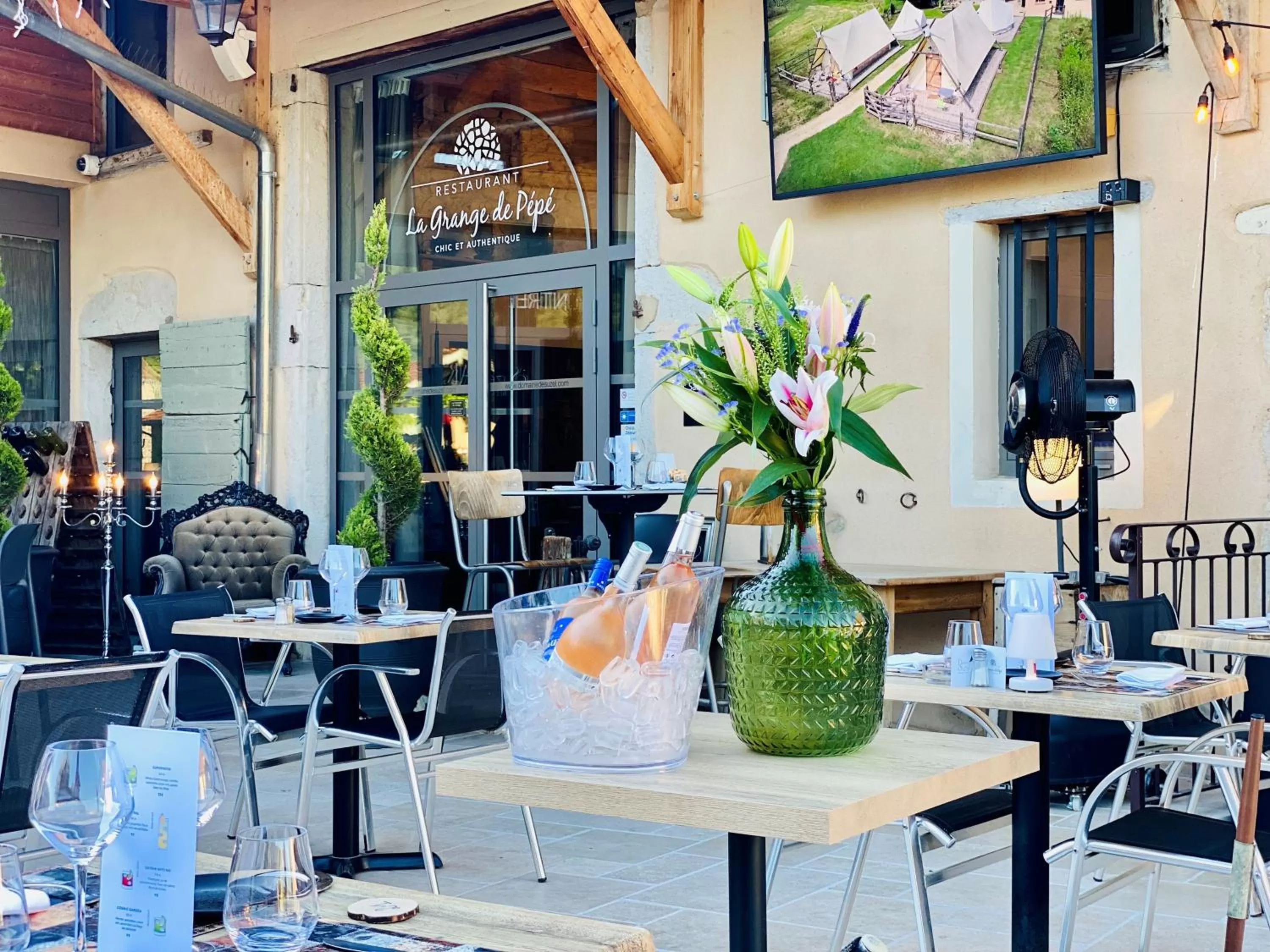 Restaurant/places to eat in Les Villas du Domaine de Suzel