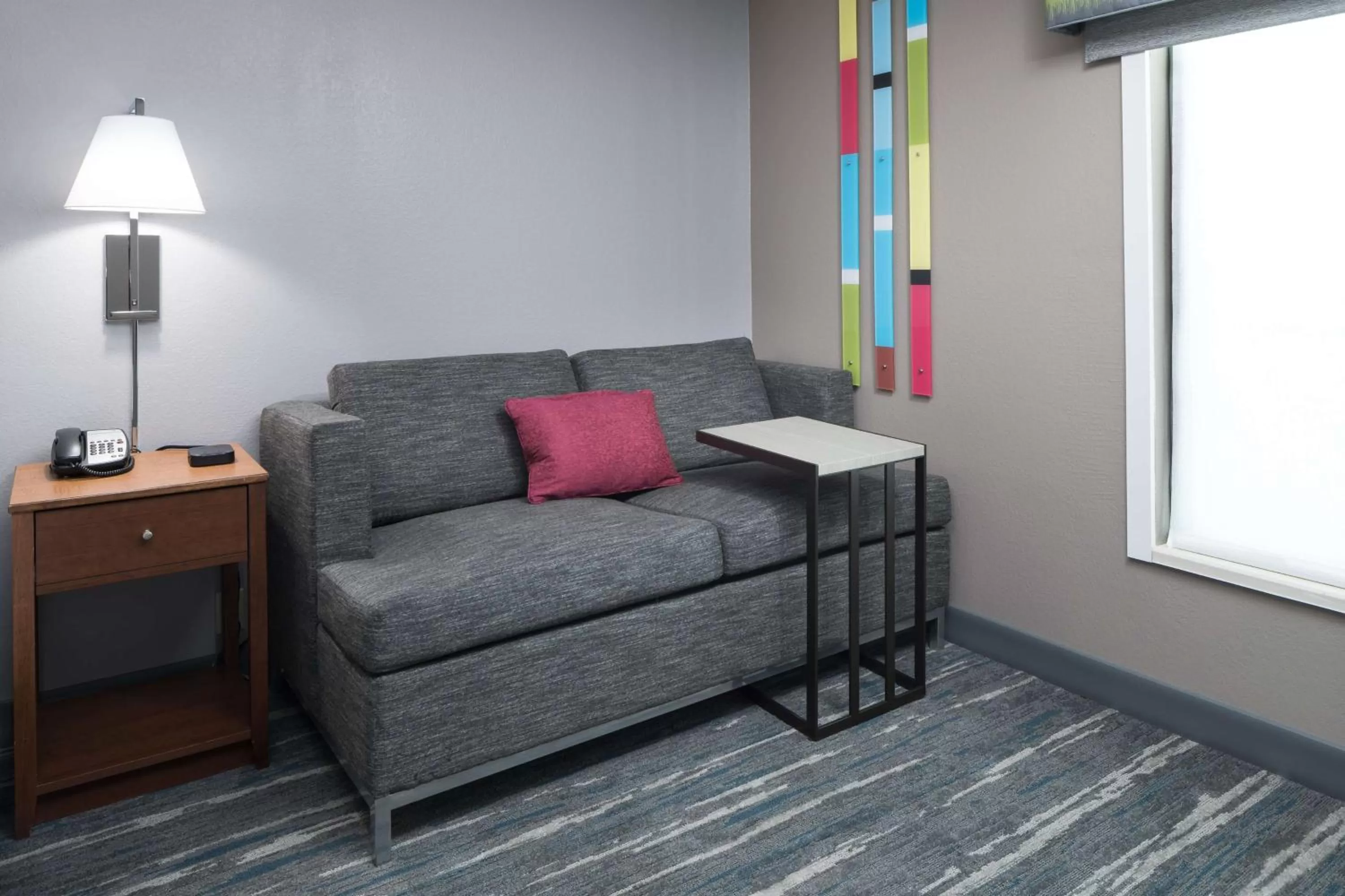 Living room in Hampton Inn & Suites Chicago North Shore