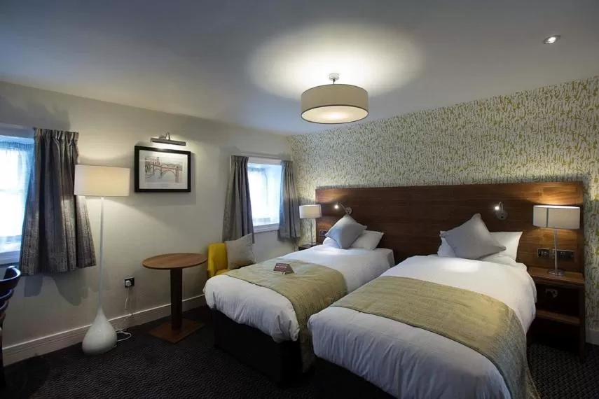 Shower, Bed in The Cross Keys