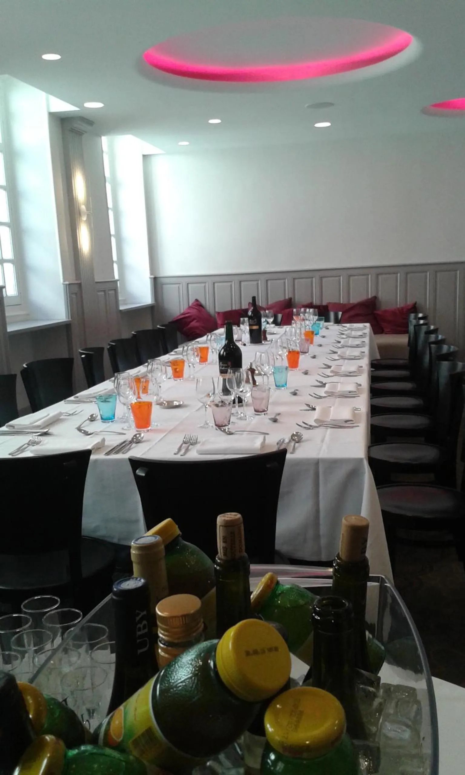 Restaurant/places to eat in Hôtel de France