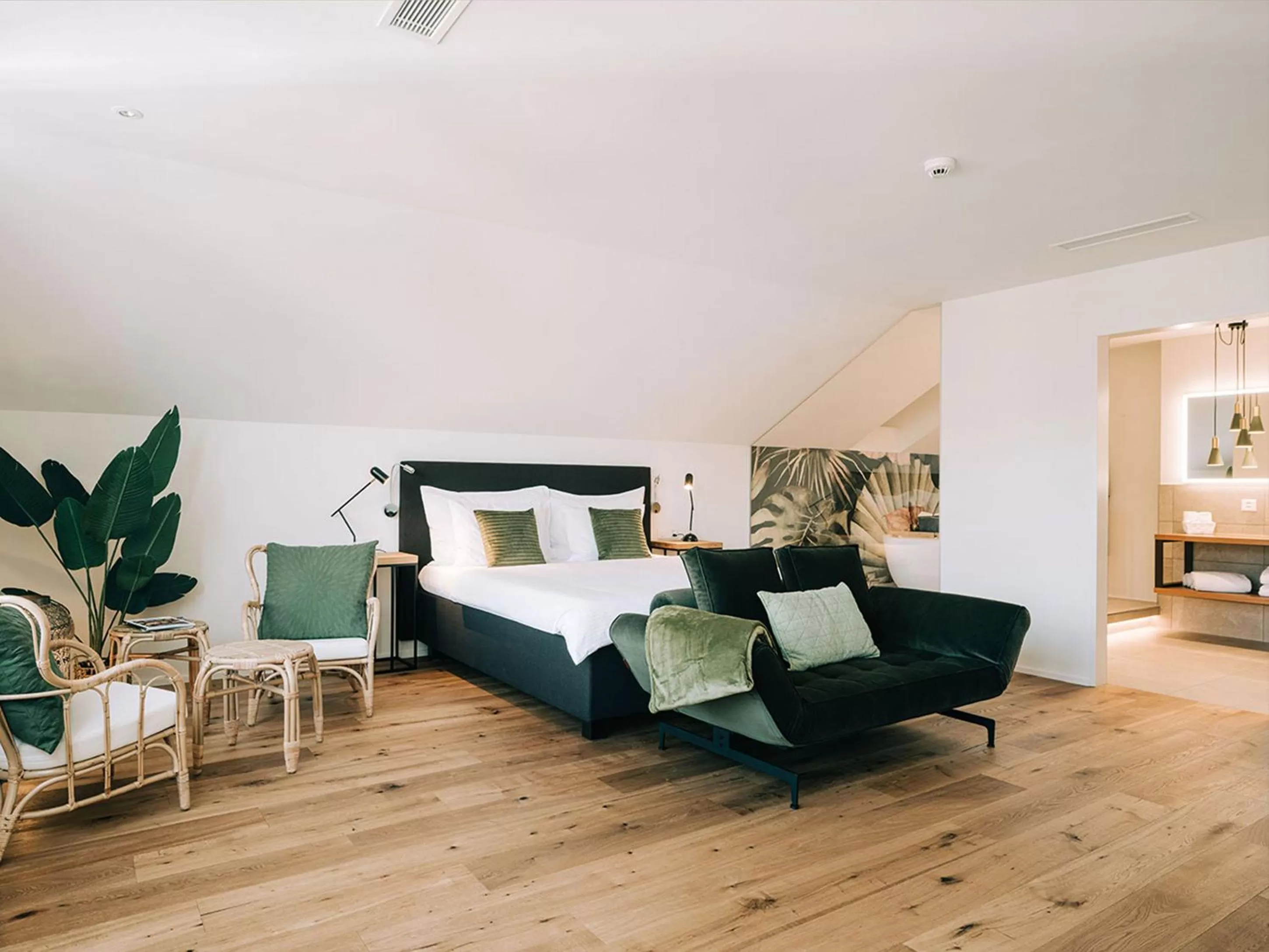 Bed in Hotel Krone Thun