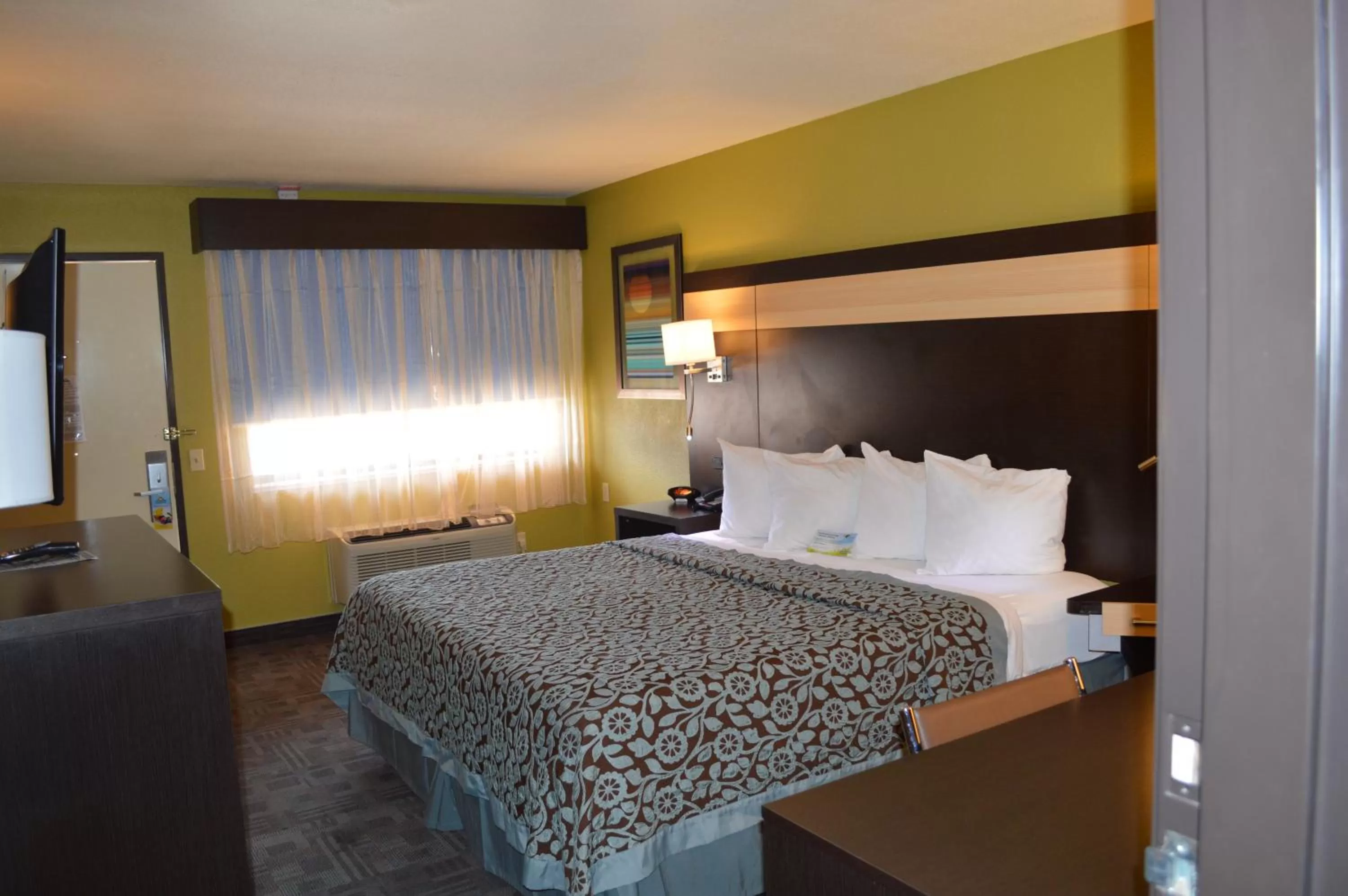 Bed in Days Inn by Wyndham Carlsbad