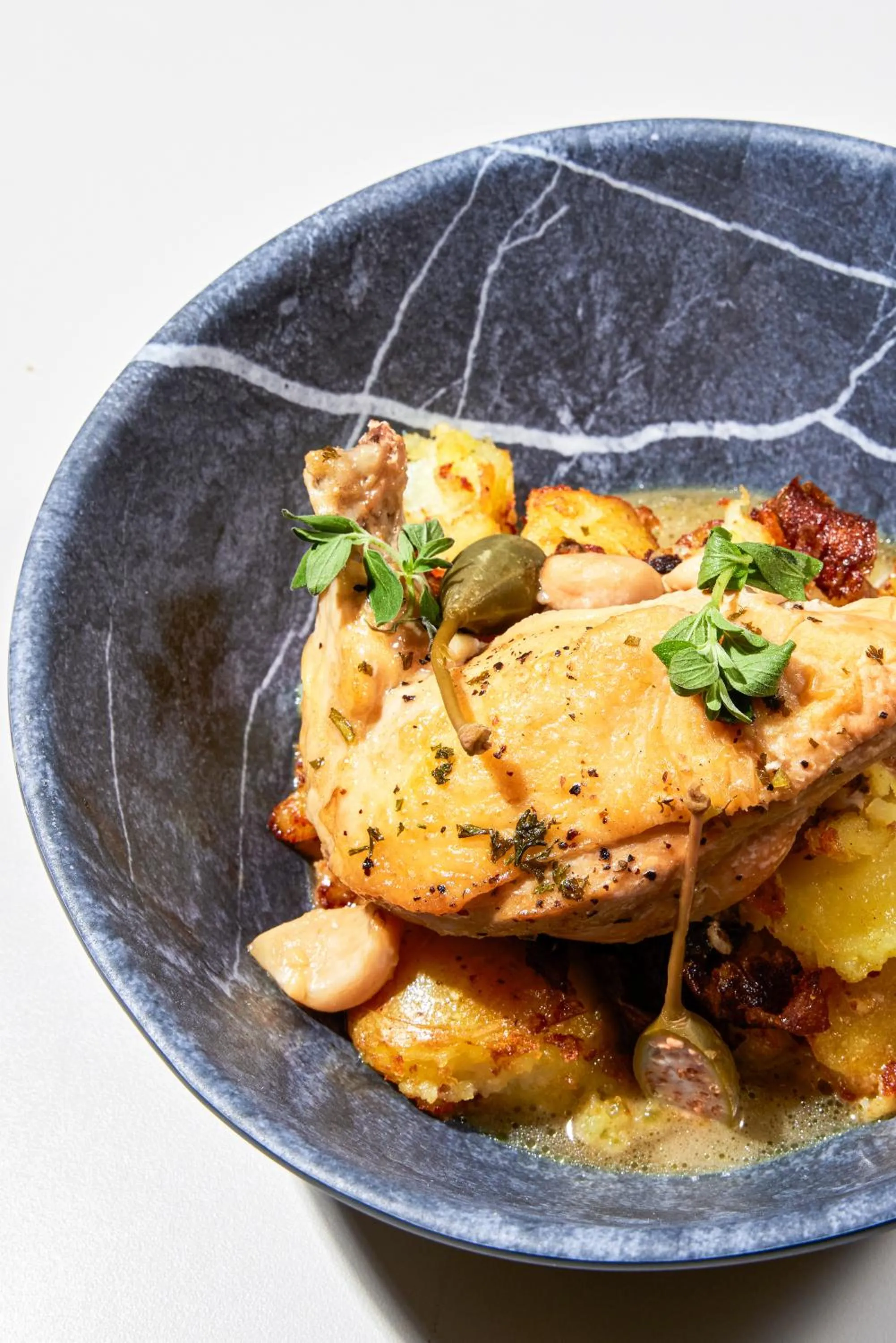 Restaurant/places to eat in Cascade Hotel, Kansas City, a Tribute Portfolio Hotel