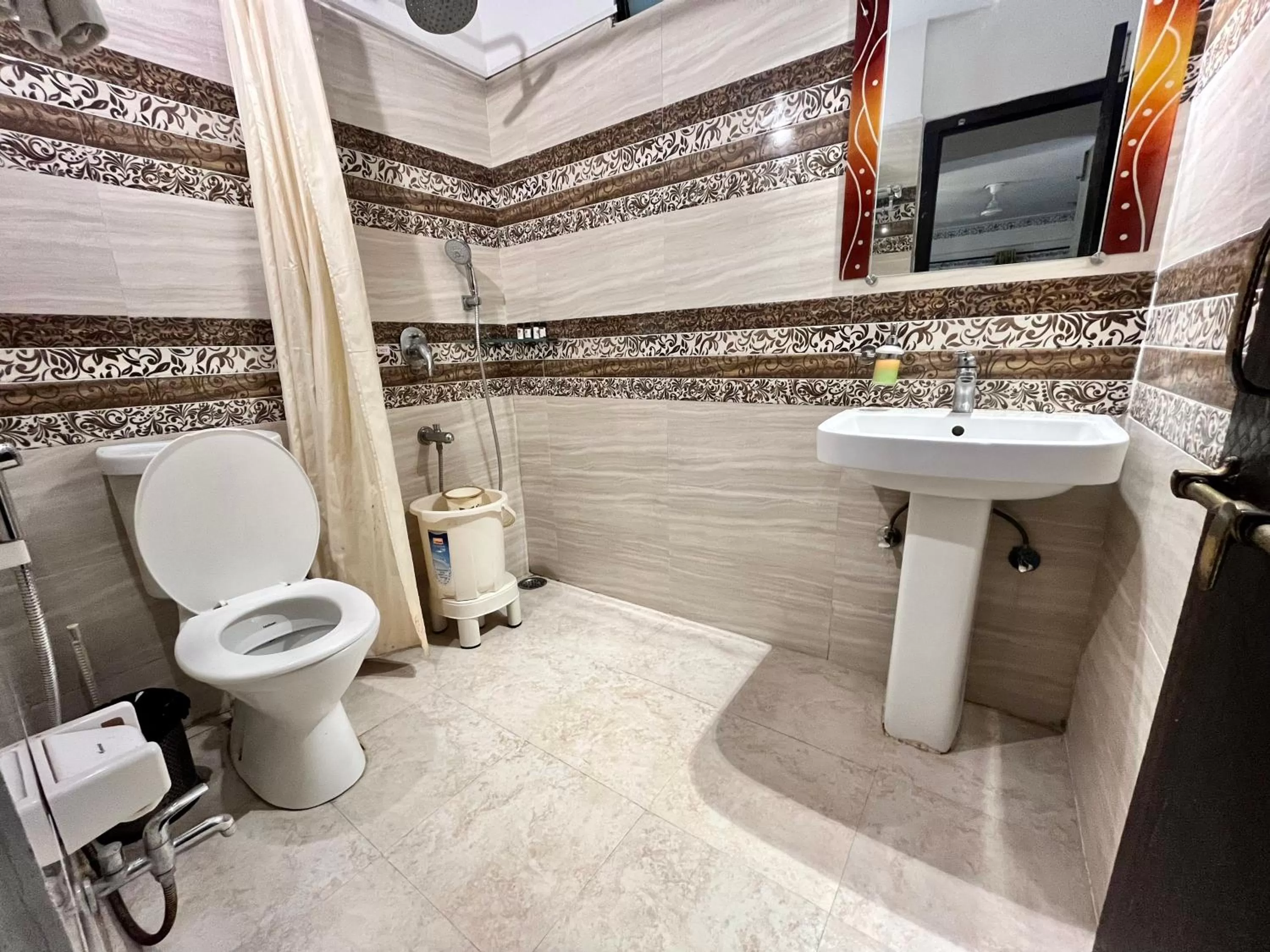 Shower in Hotel The Tiger