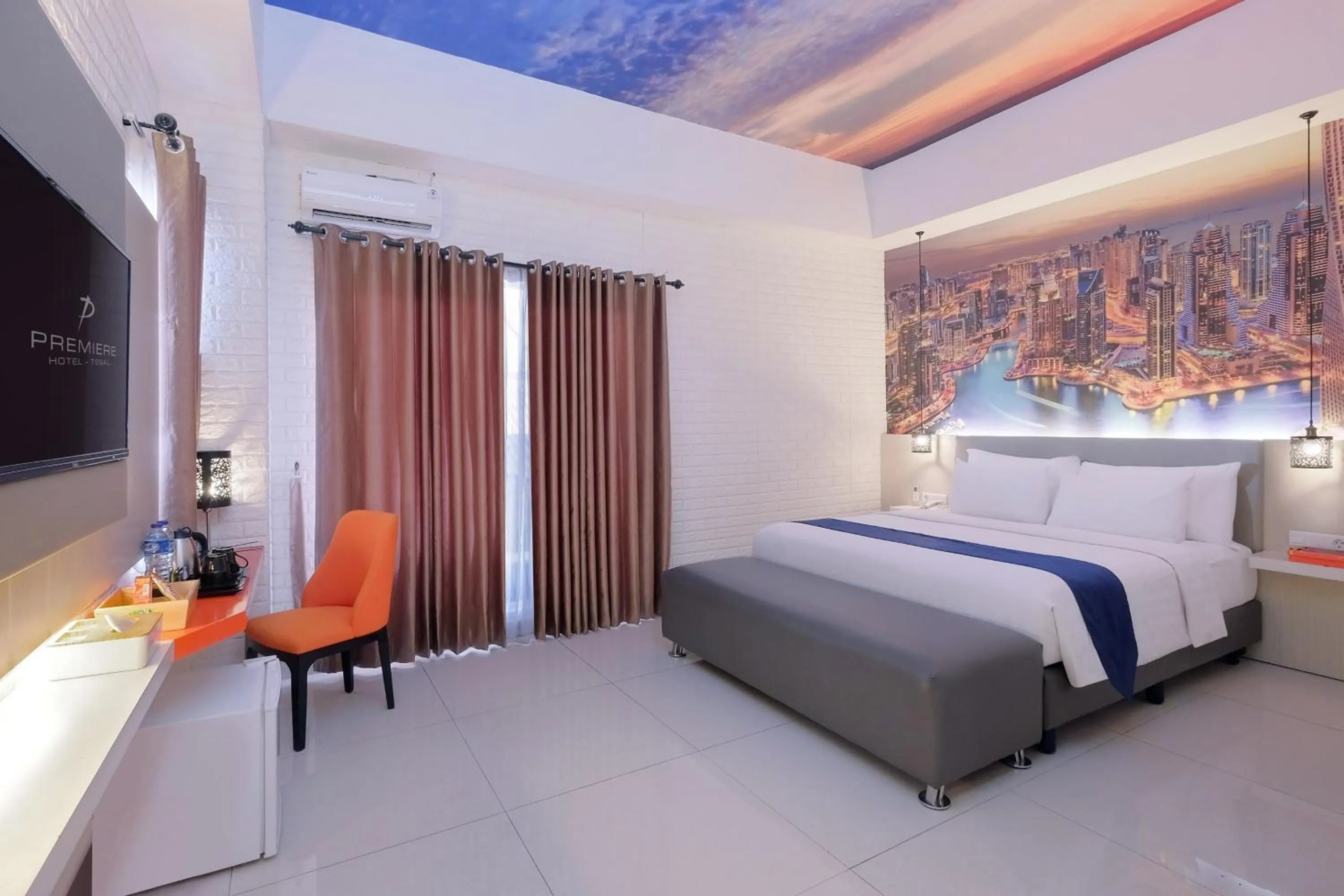 Bed in Premiere Hotel Tegal
