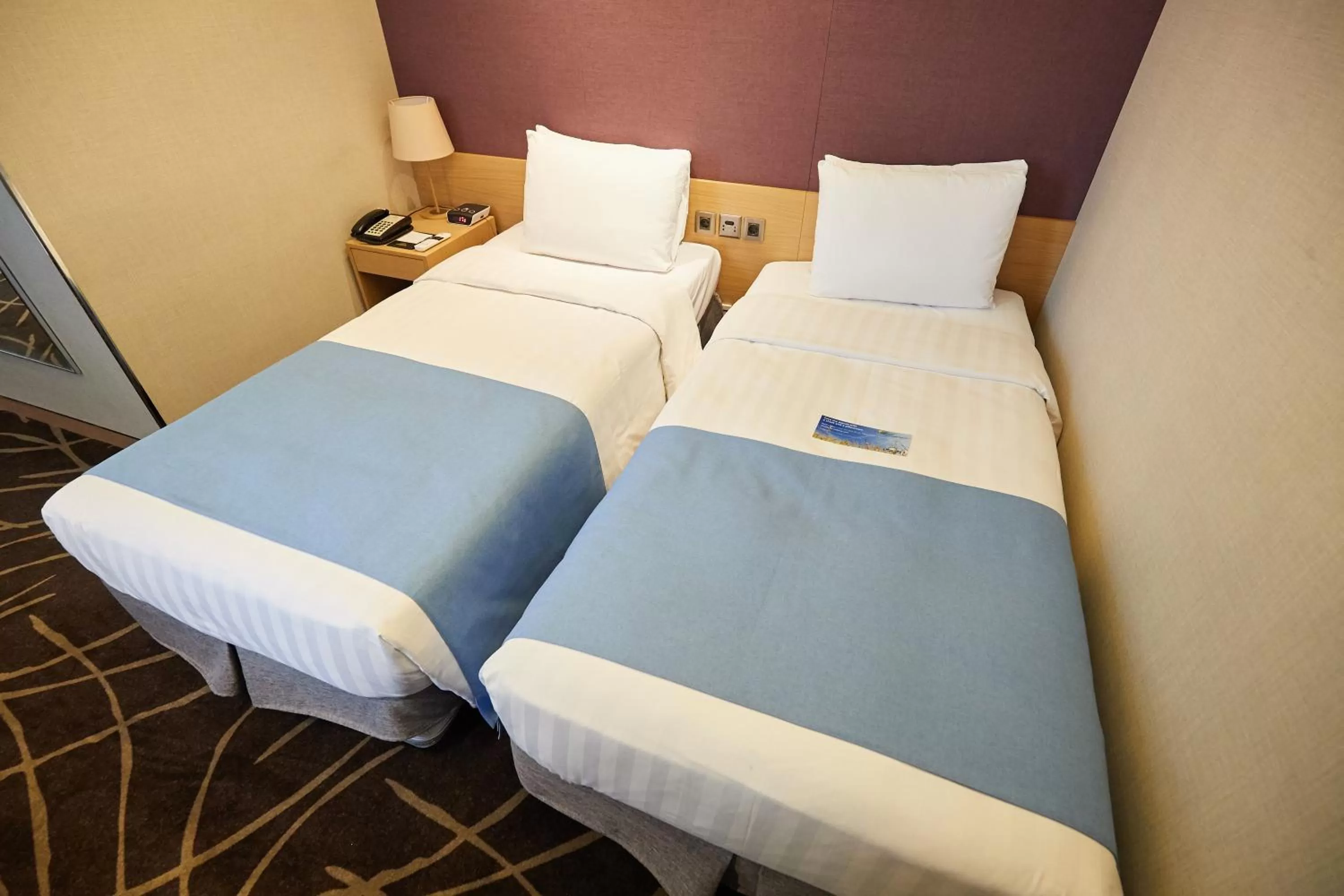 Photo of the whole room, Bed in Days Hotel by Wyndham Seoul Myeongdong