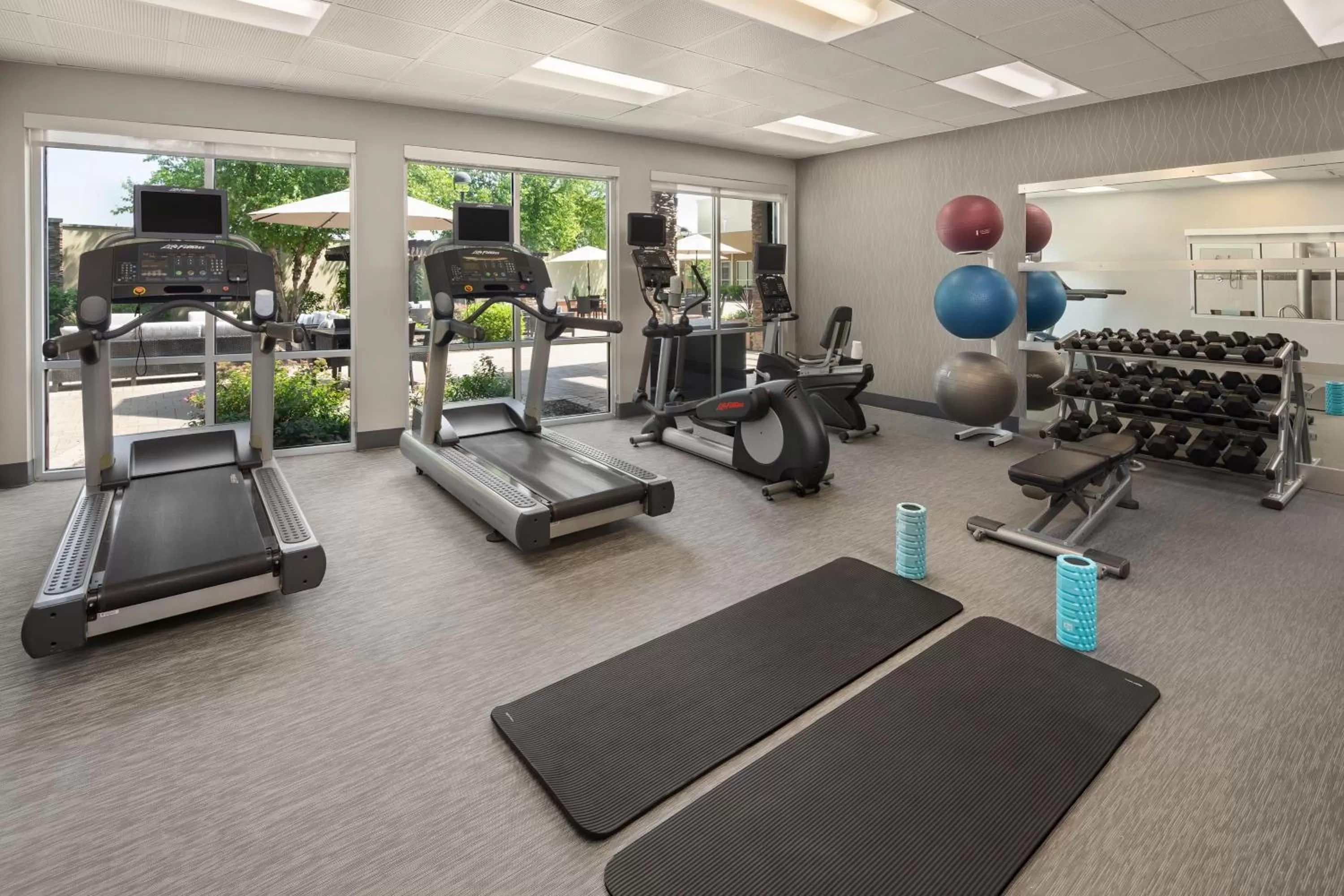 Fitness centre/facilities in Courtyard Mankato Hotel & Event Center