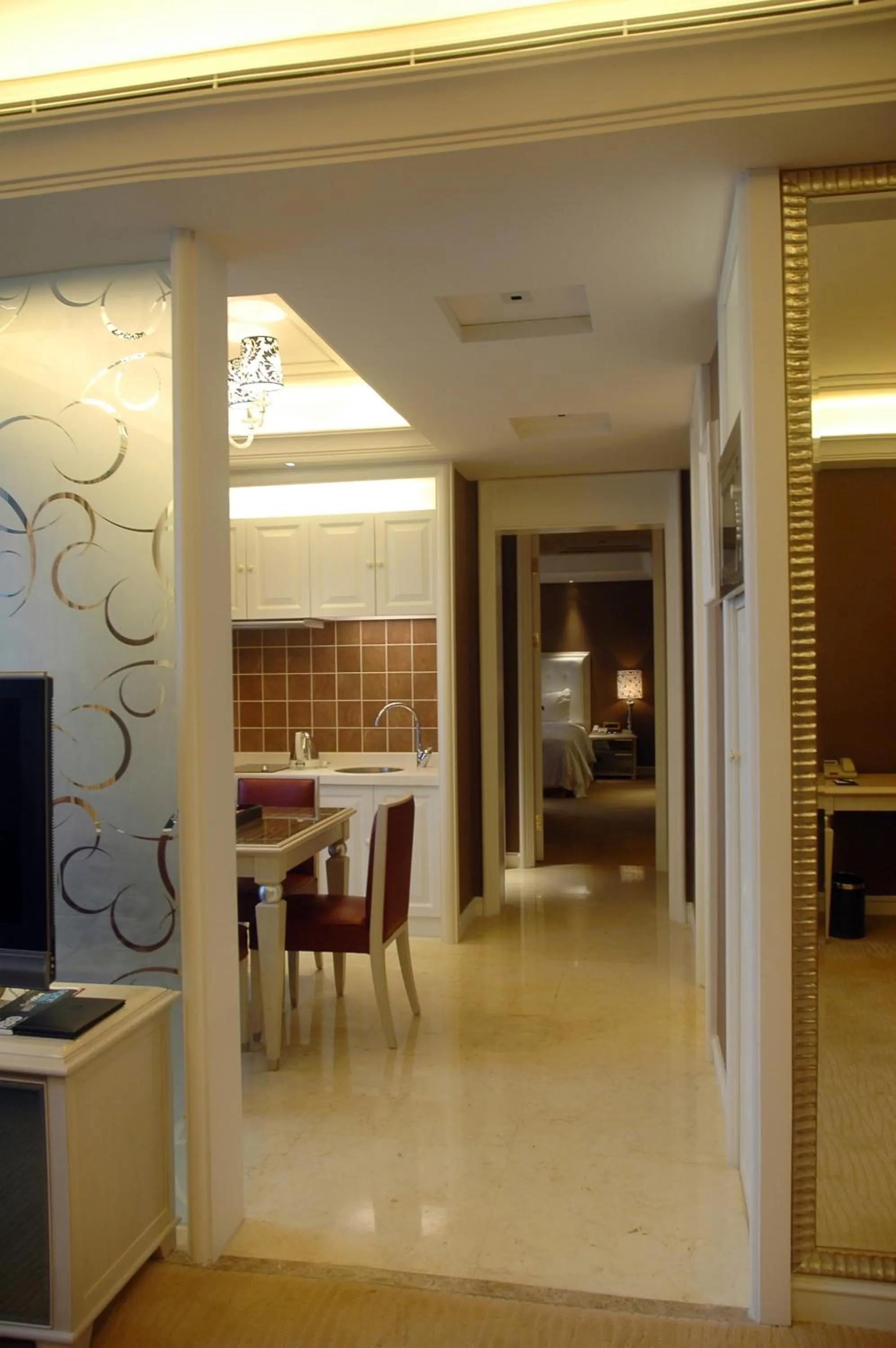 Dining area in Wealthy All Suite Hotel Suzhou