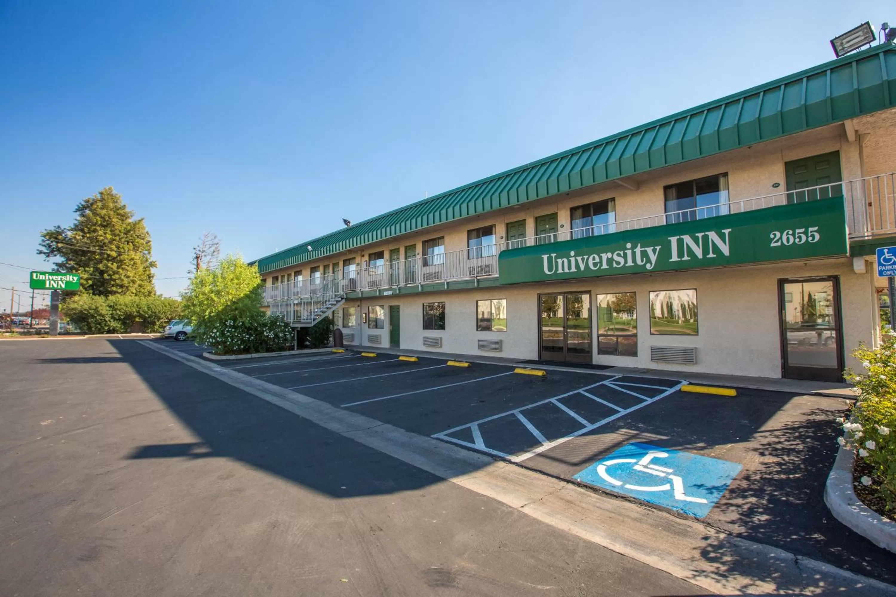 Property building in University Inn Fresno