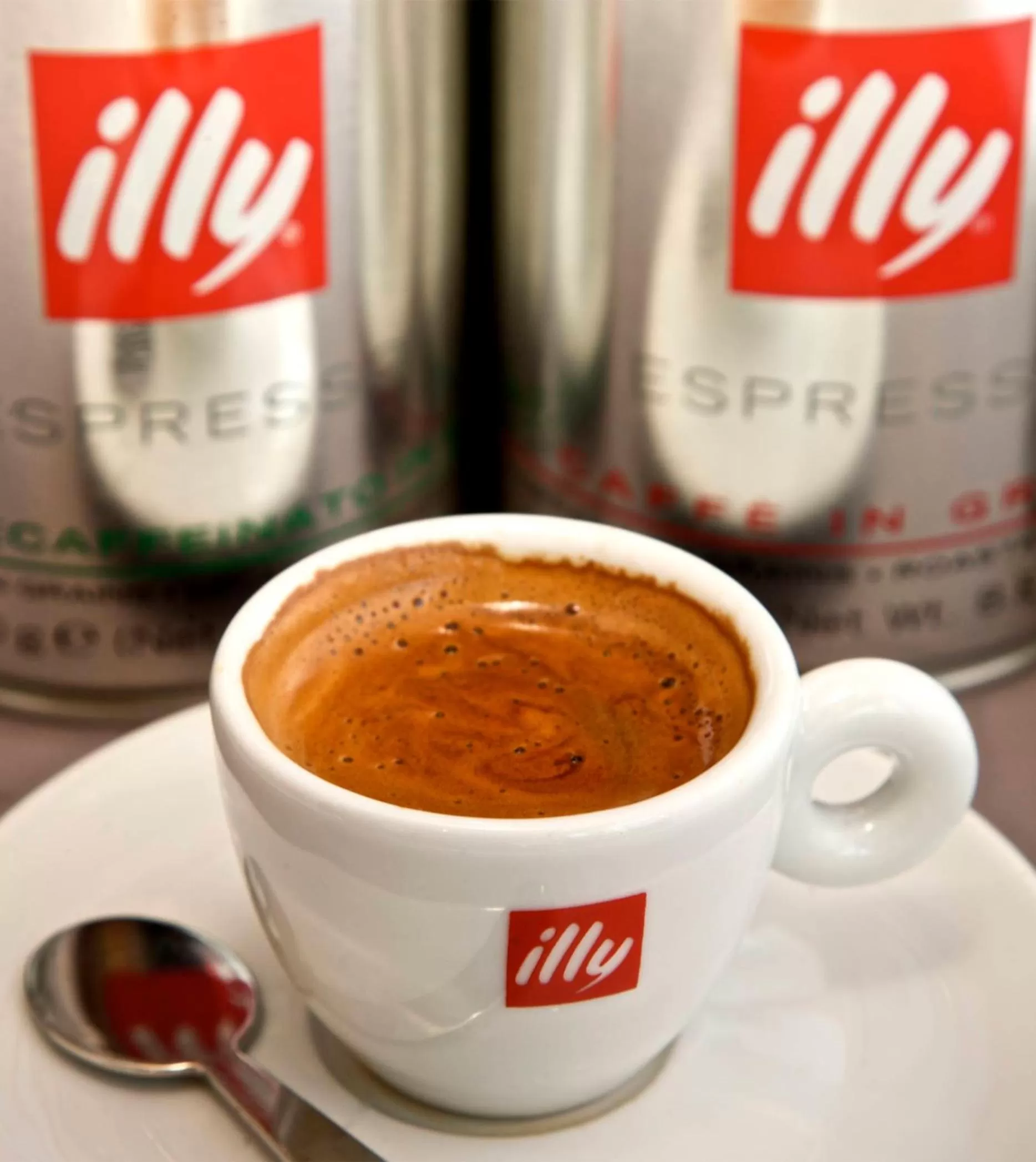 Restaurant/places to eat in Century Plaza Hotel