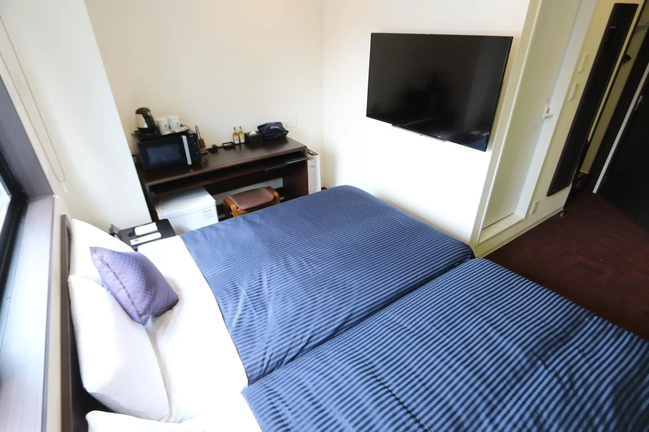 Twin Room - single occupancy - Smoking in HOTEL LiVEMAX Ueno-Ekimae Twin Room - single occupancy - Smoking in HOTEL LiVEMAX Ueno-Ekimae