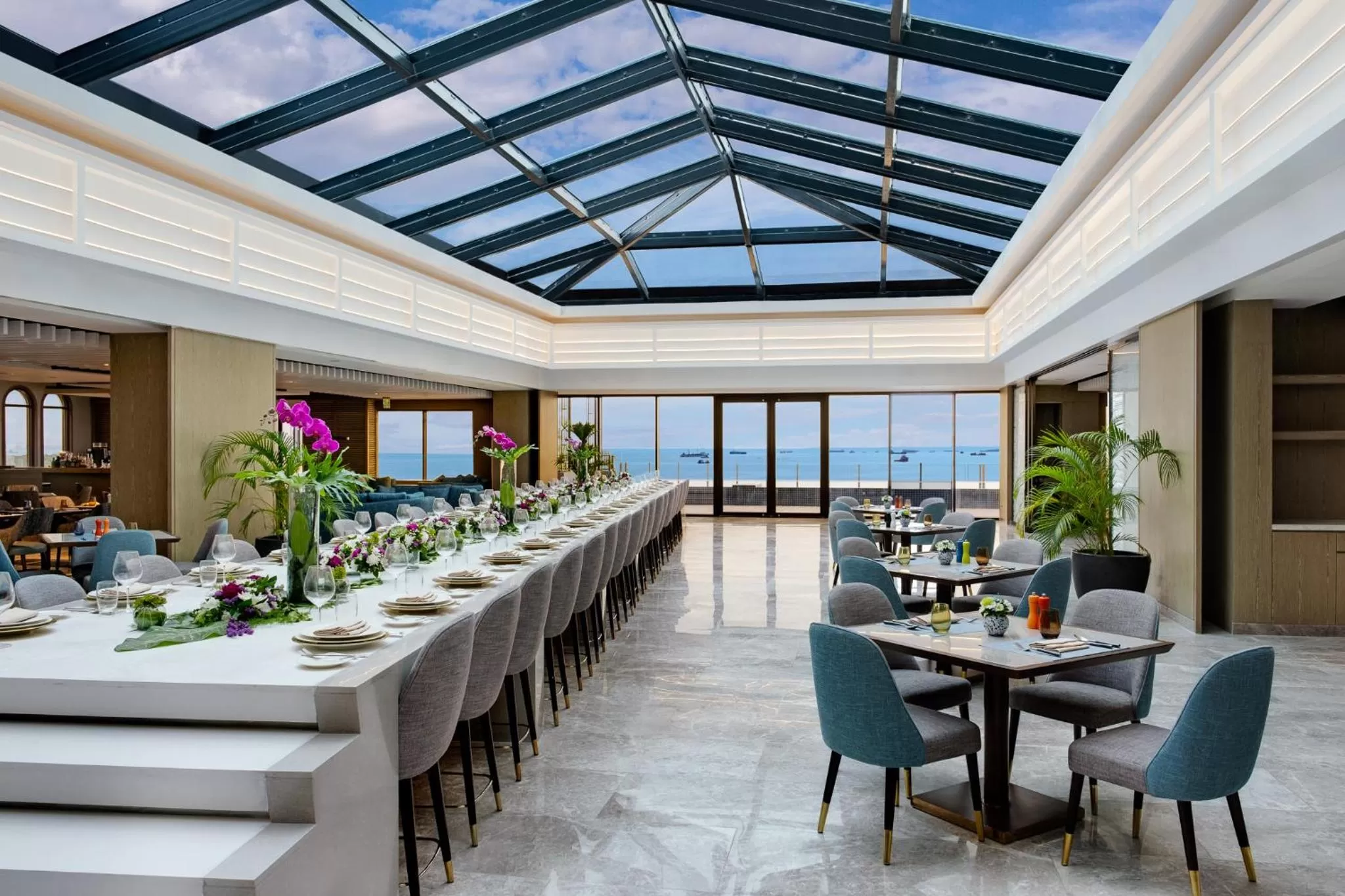 Restaurant/places to eat in Admiral Hotel Manila - MGallery Collection