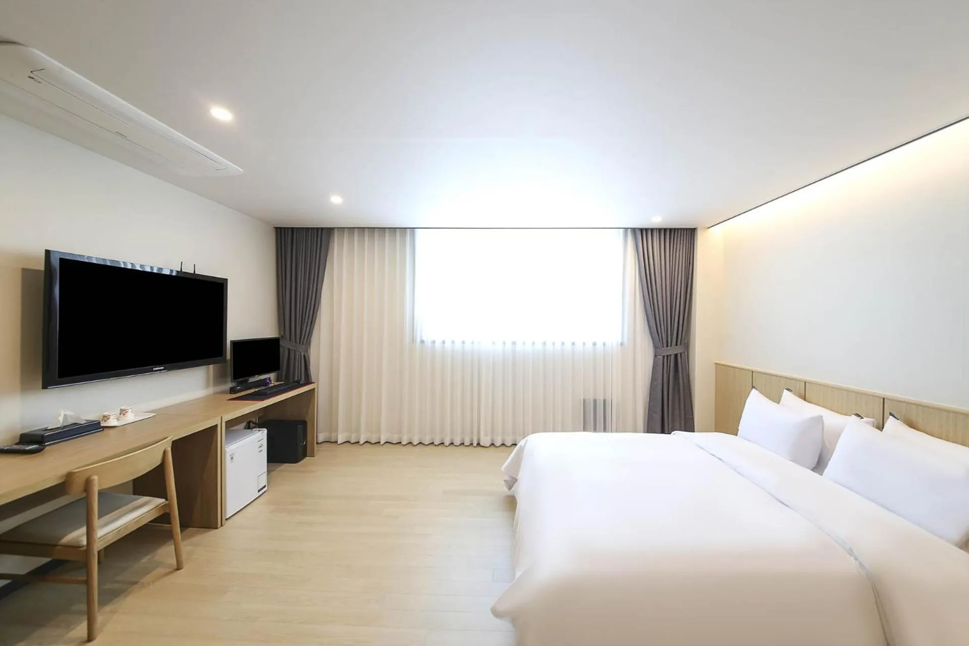 Bed in Benikea hotel