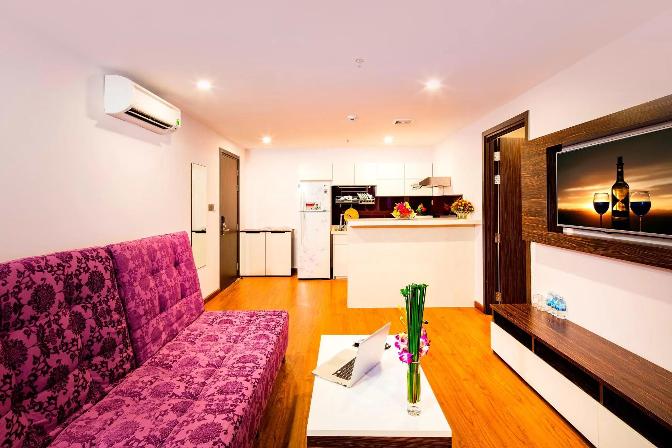 Photo of the whole room in Balcony Nha Trang Hotel