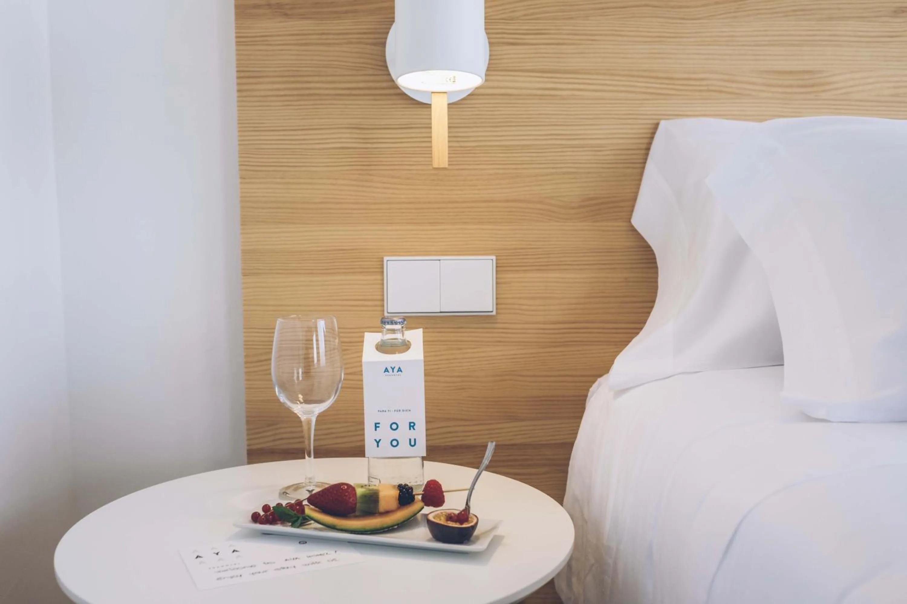 Food and drinks, Bed in AYA Seahotel - Adults Only
