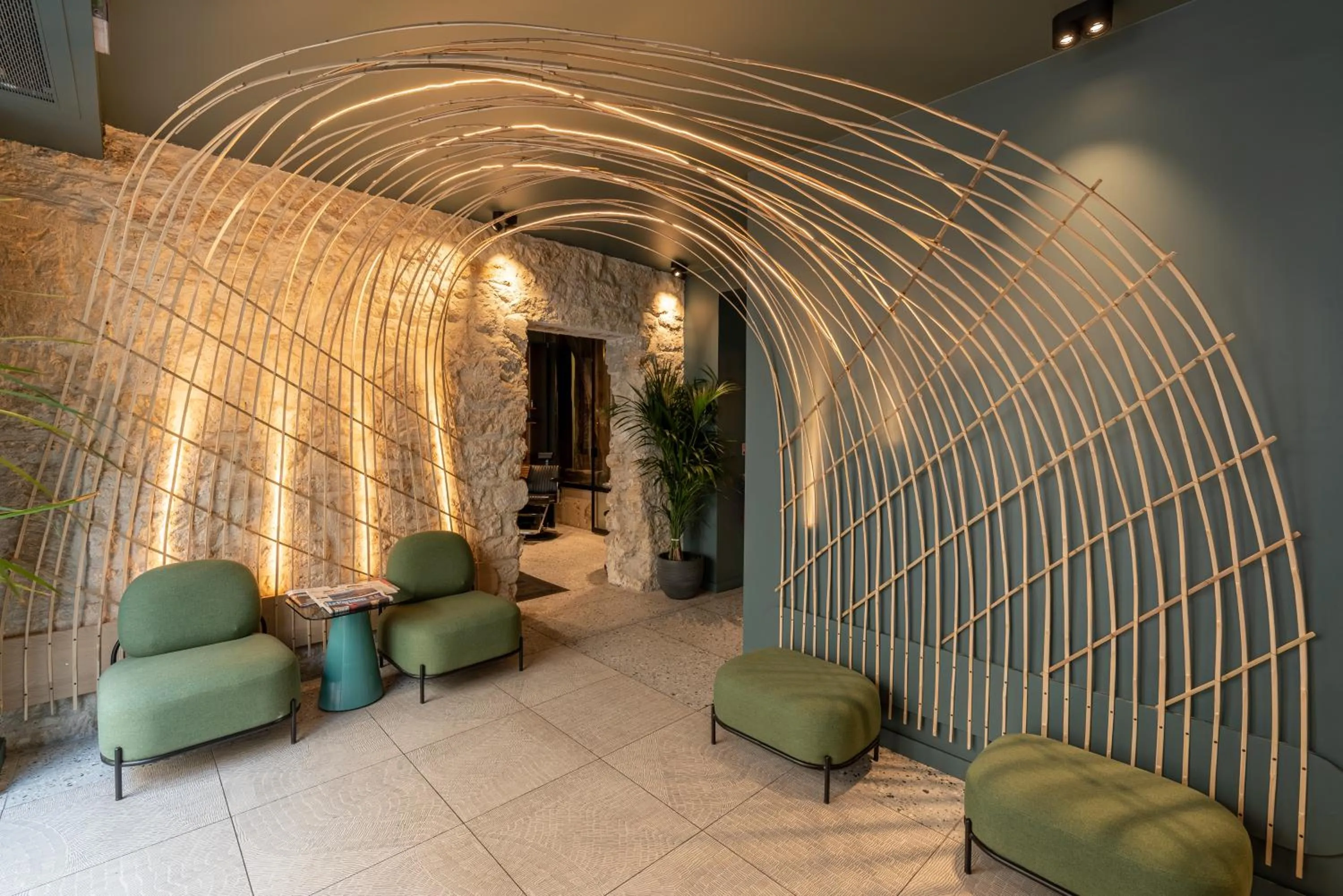 Lobby or reception in Hôtel Amoi Paris