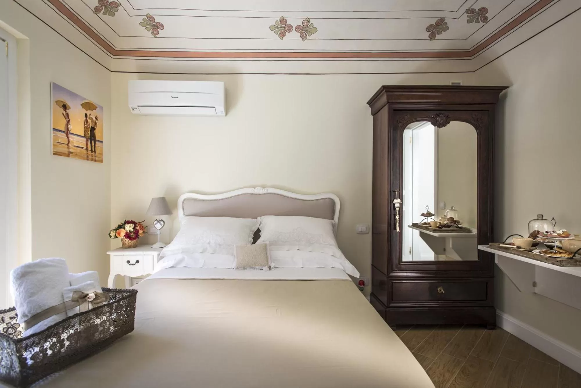 Bedroom, Bed in Pane Amore e Marmellata