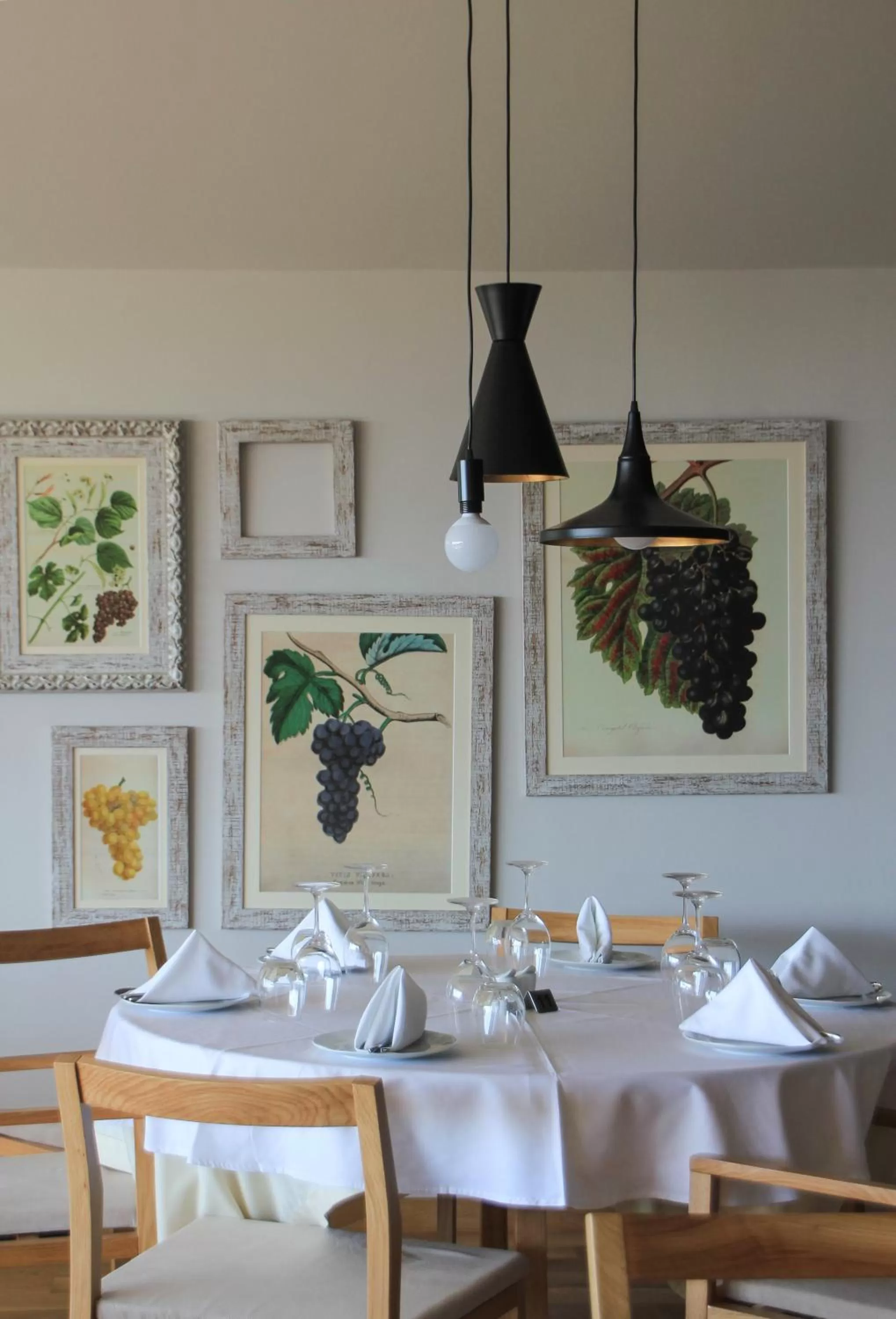 Restaurant/places to eat in Vale d'Azenha Hotel Rural & Residences