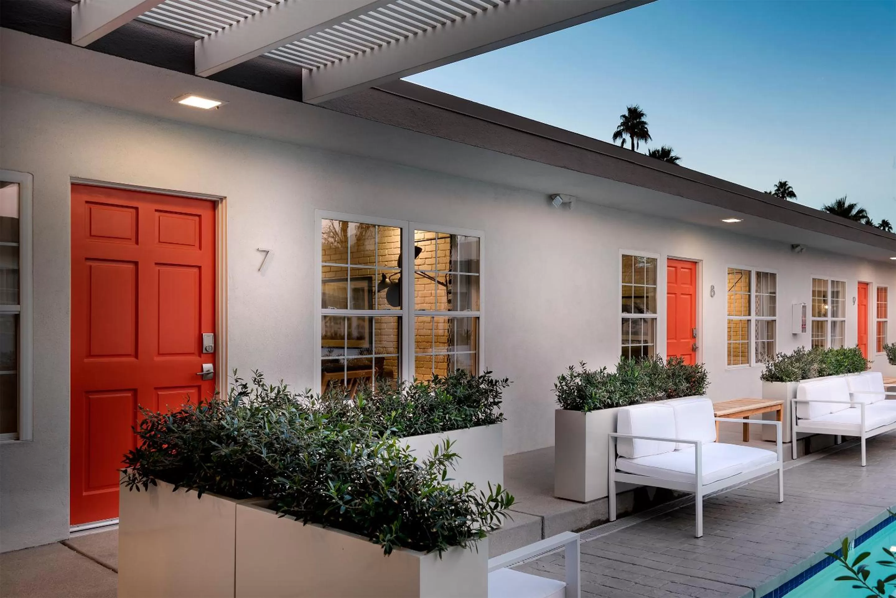 Swimming pool in the Weekend Palm Springs